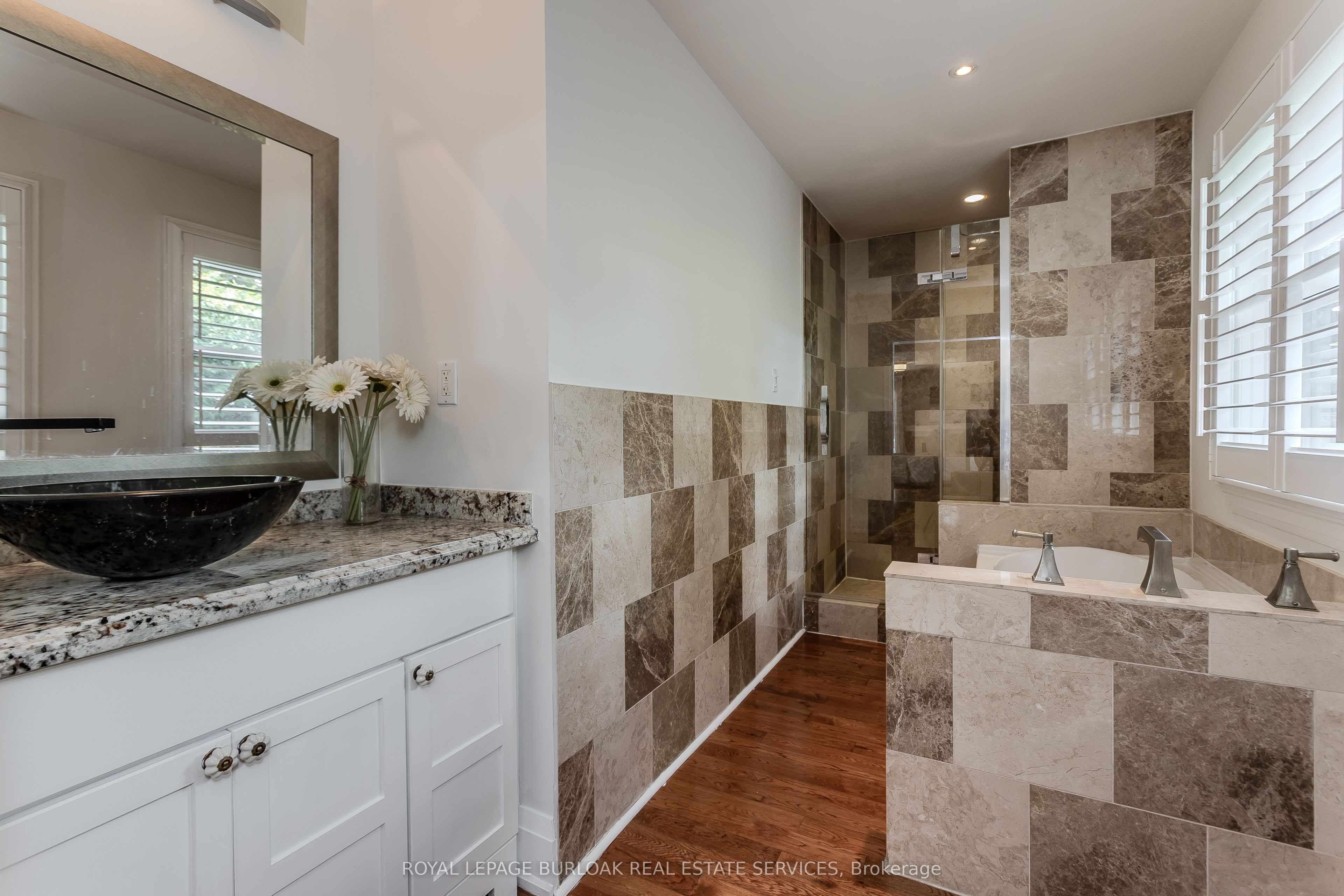 892 North Shore Boulevard W Property Photo 17