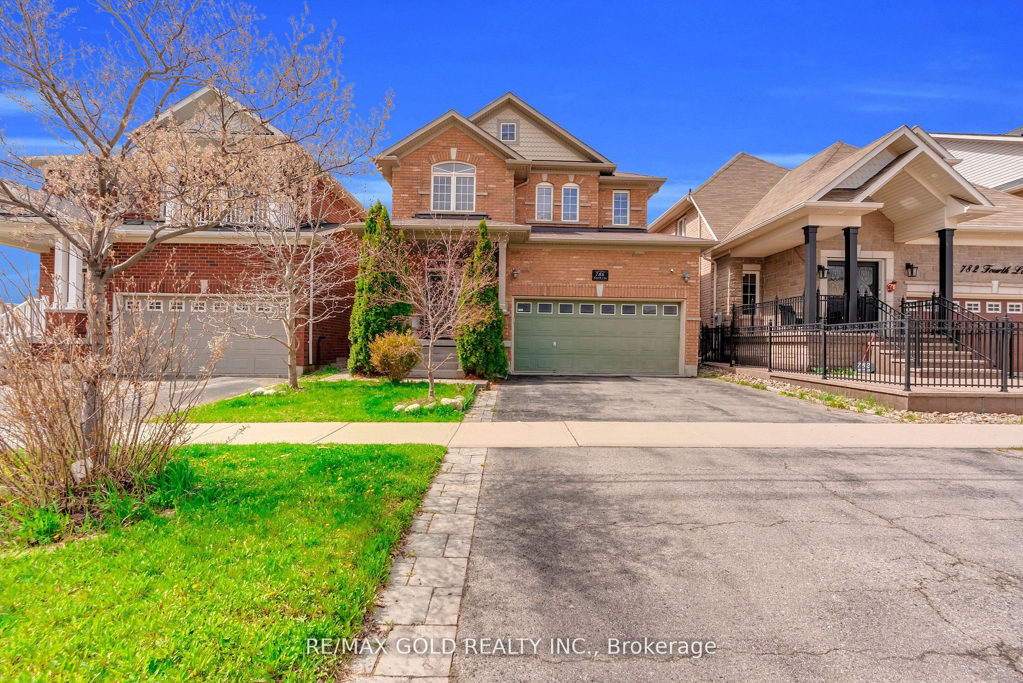 786 Fourth Line Property Photo 2