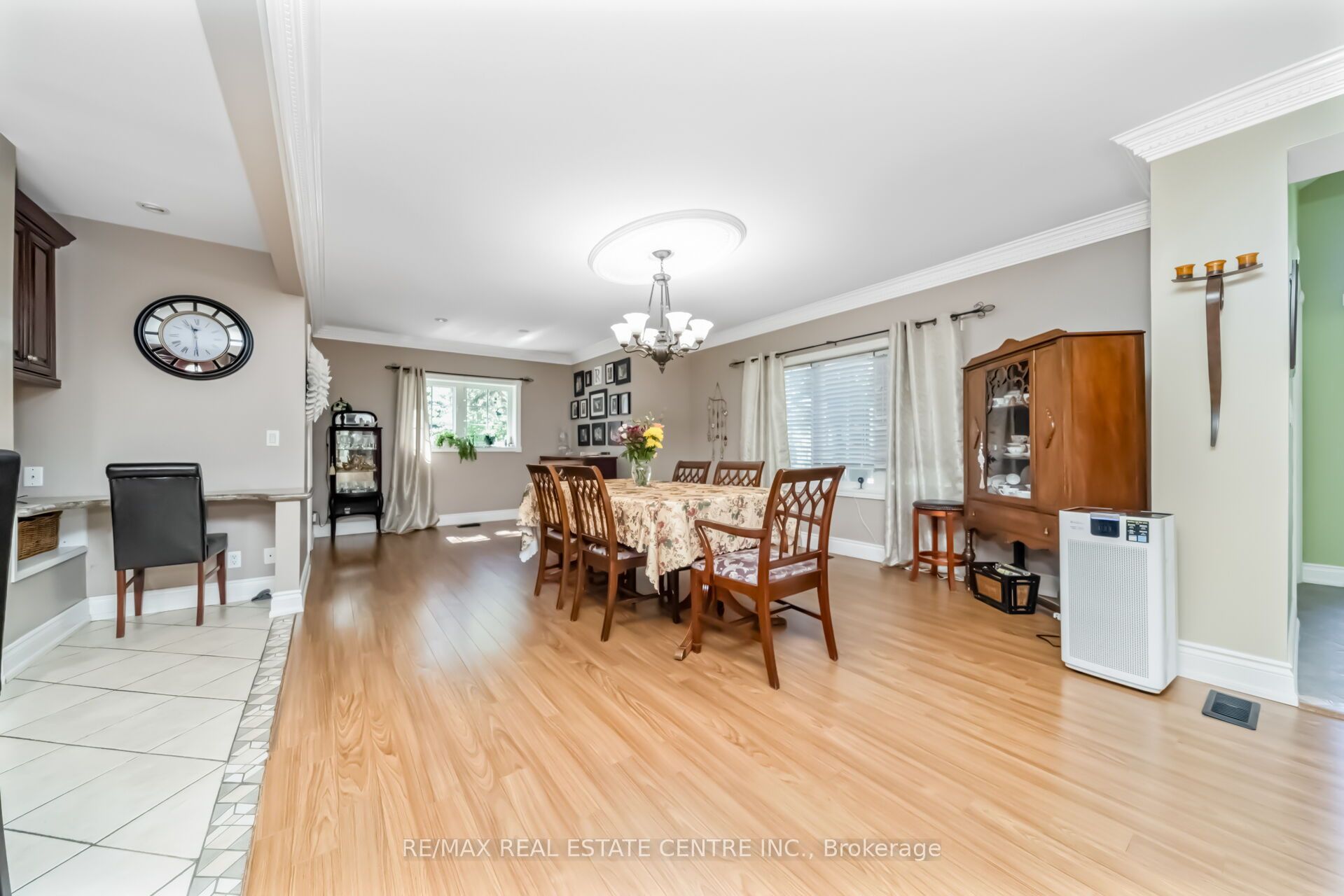 6961 Second Line W Property Photo 13