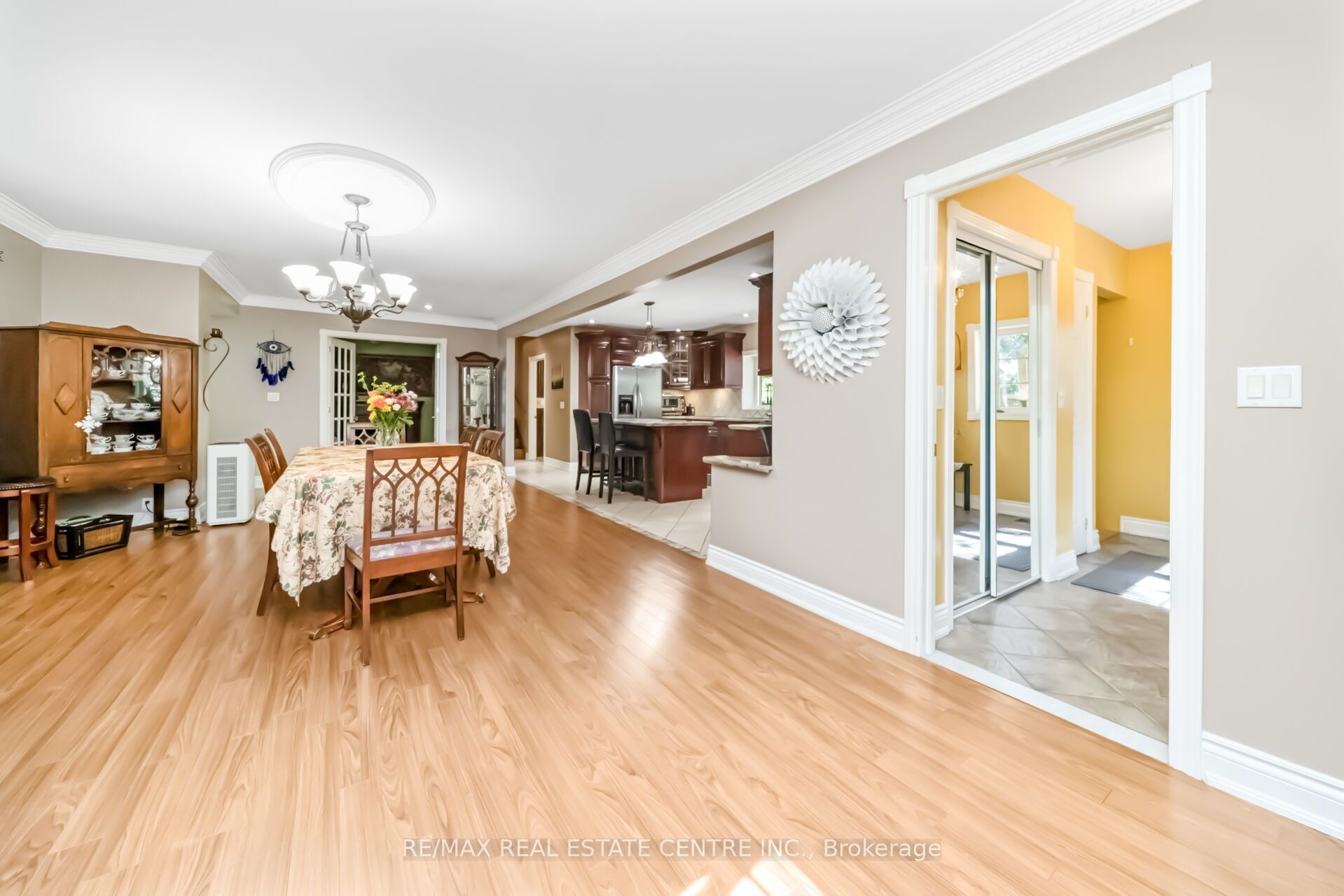 6961 Second Line W Property Photo 15