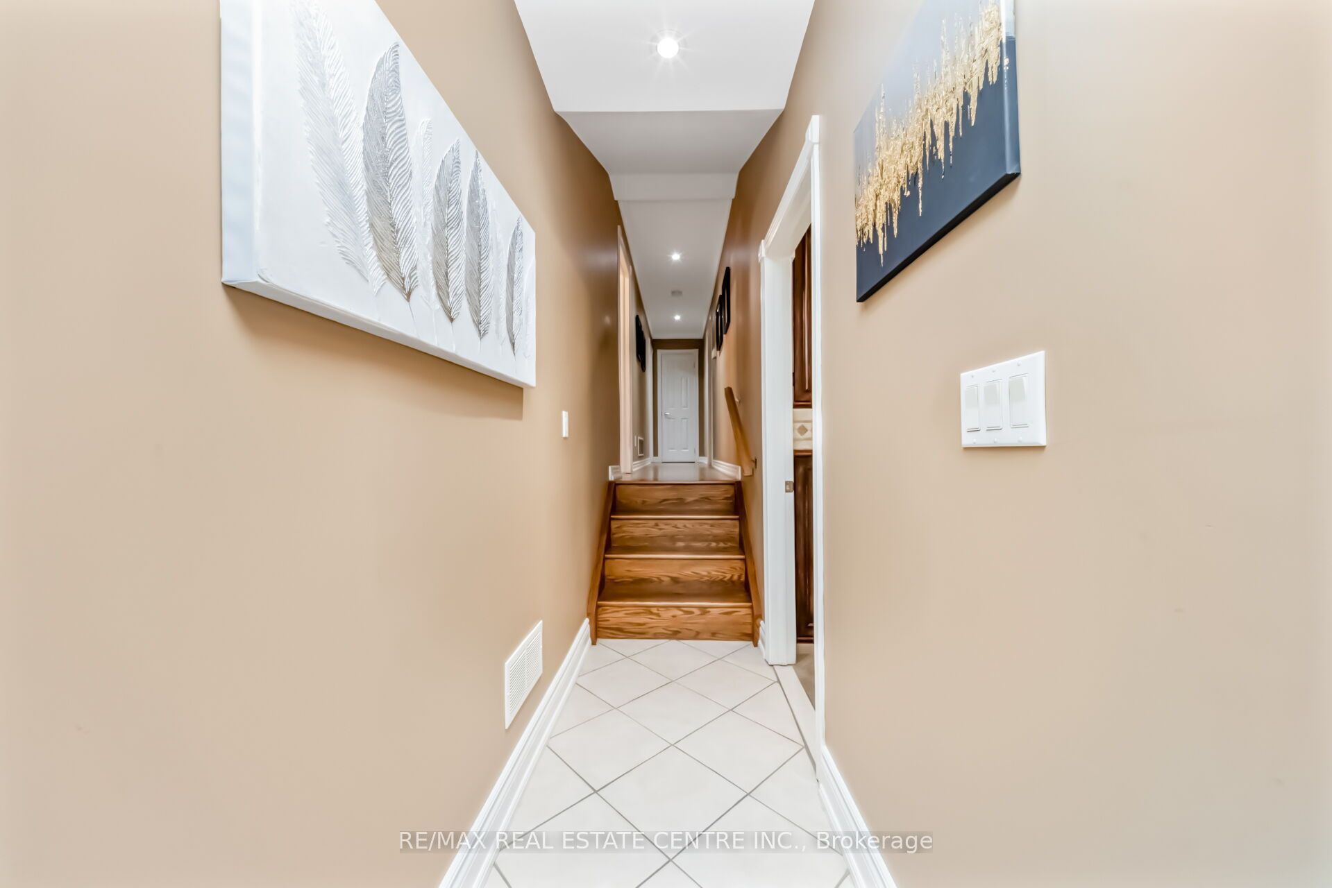 6961 Second Line W Property Photo 17