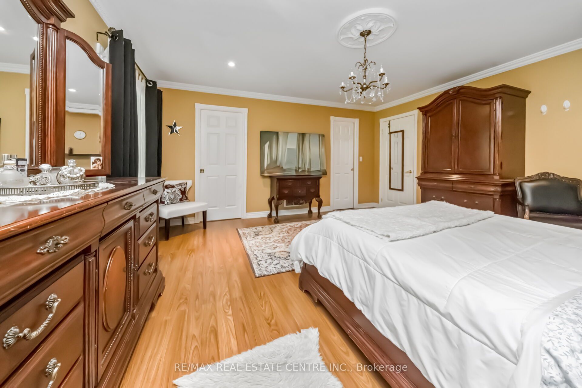6961 Second Line W Property Photo 24