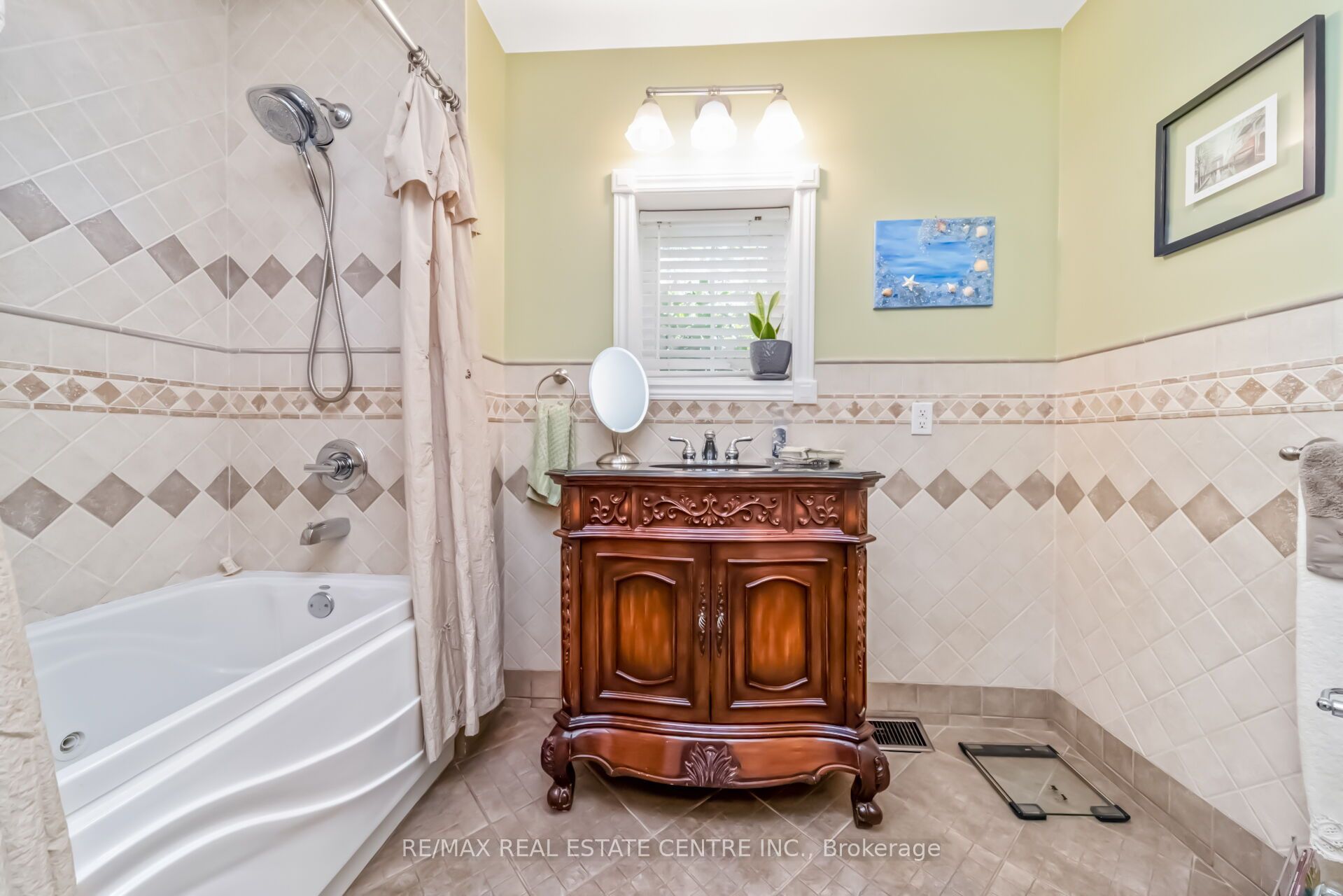 6961 Second Line W Property Photo 27