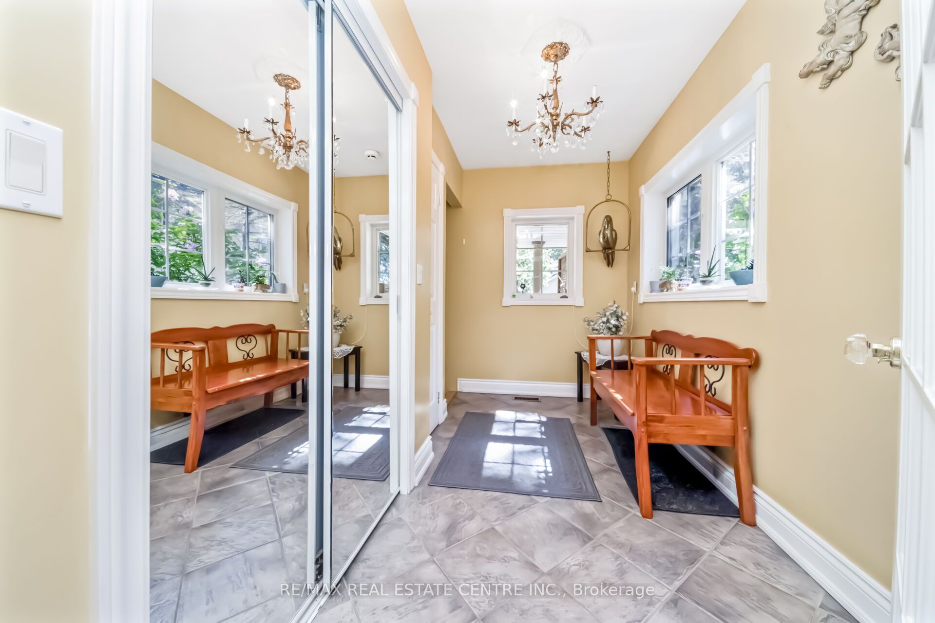 6961 Second Line W Property Photo 28
