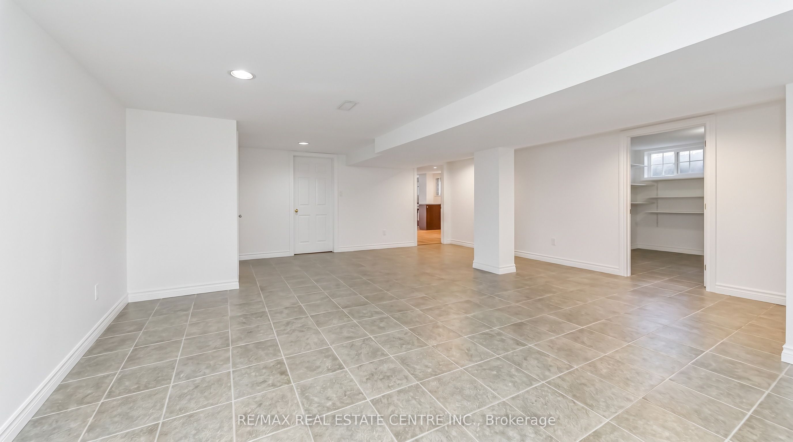 6961 Second Line W Property Photo 30
