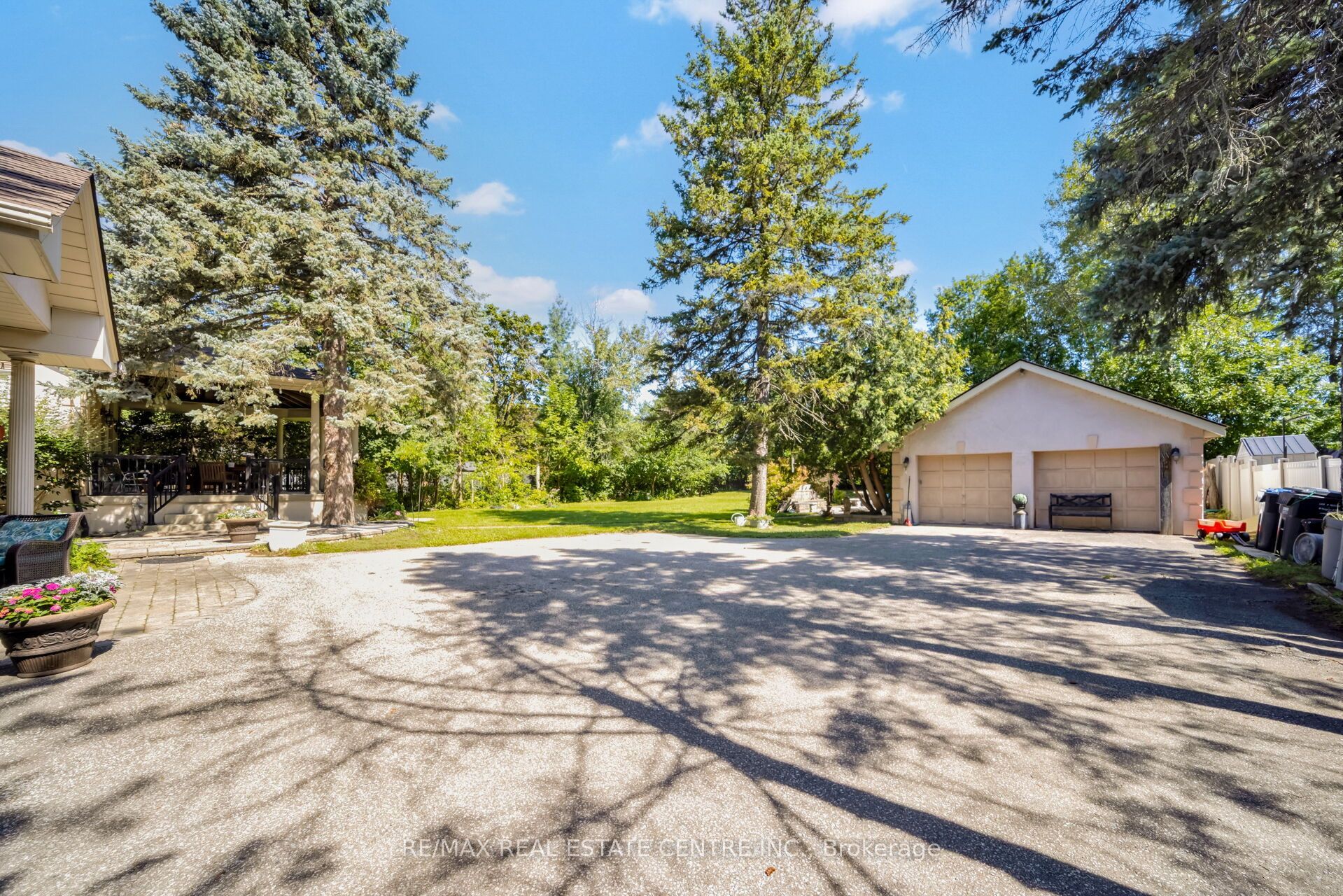 6961 Second Line W Property Photo 32