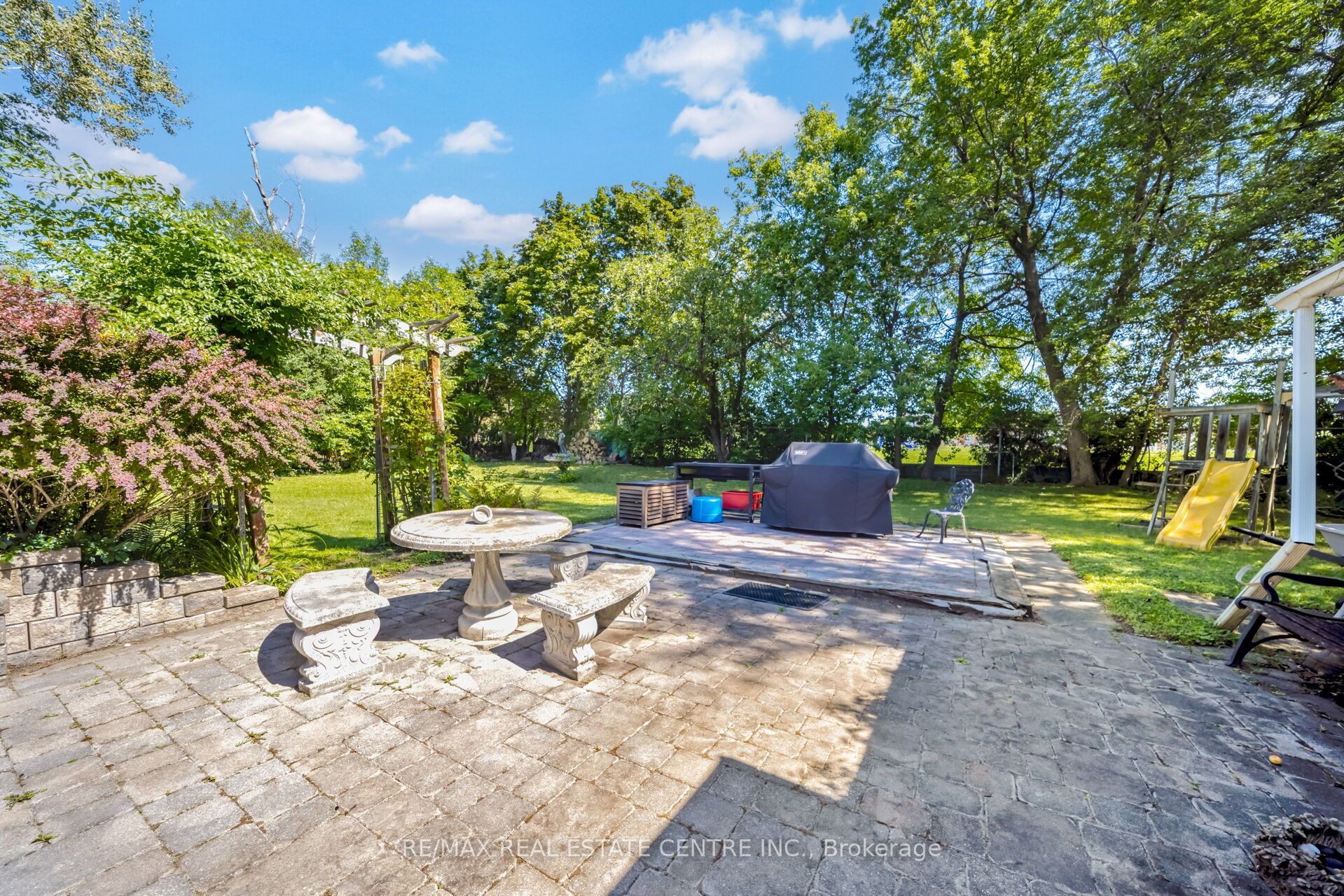 6961 Second Line W Property Photo 37