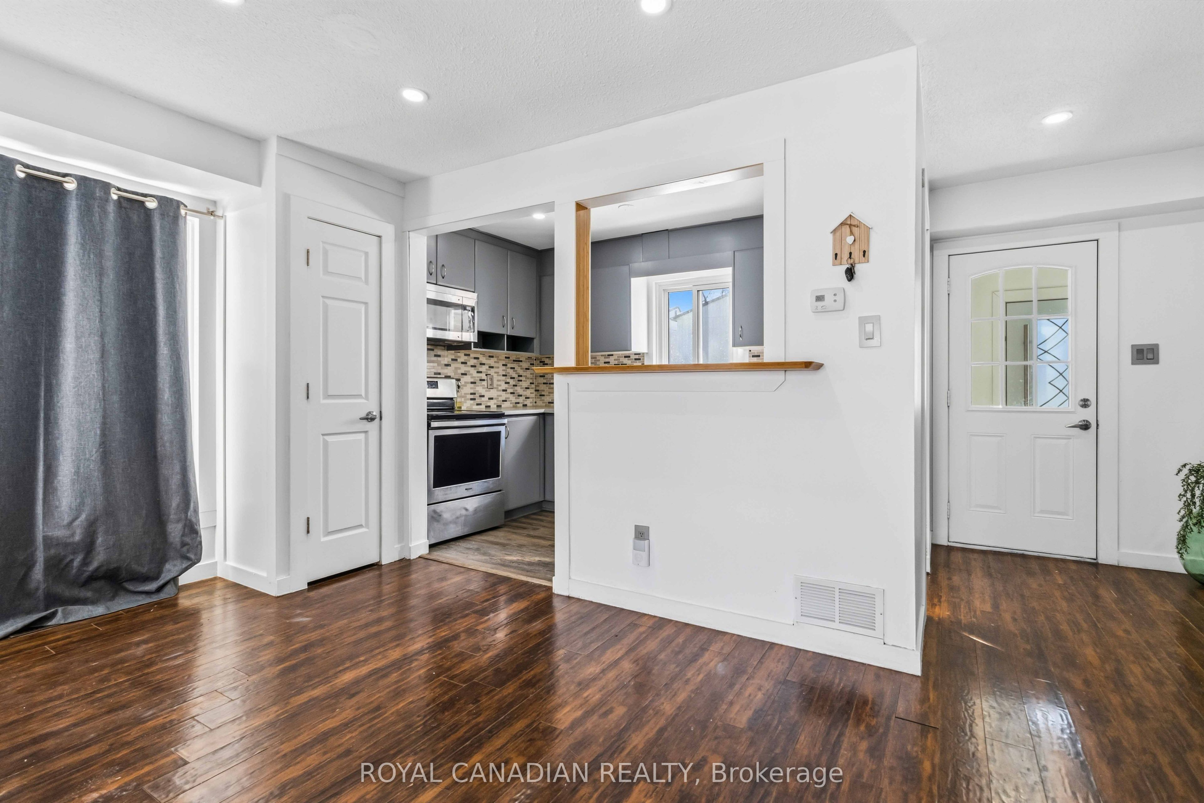 9 Horatio Court Property Photo 6