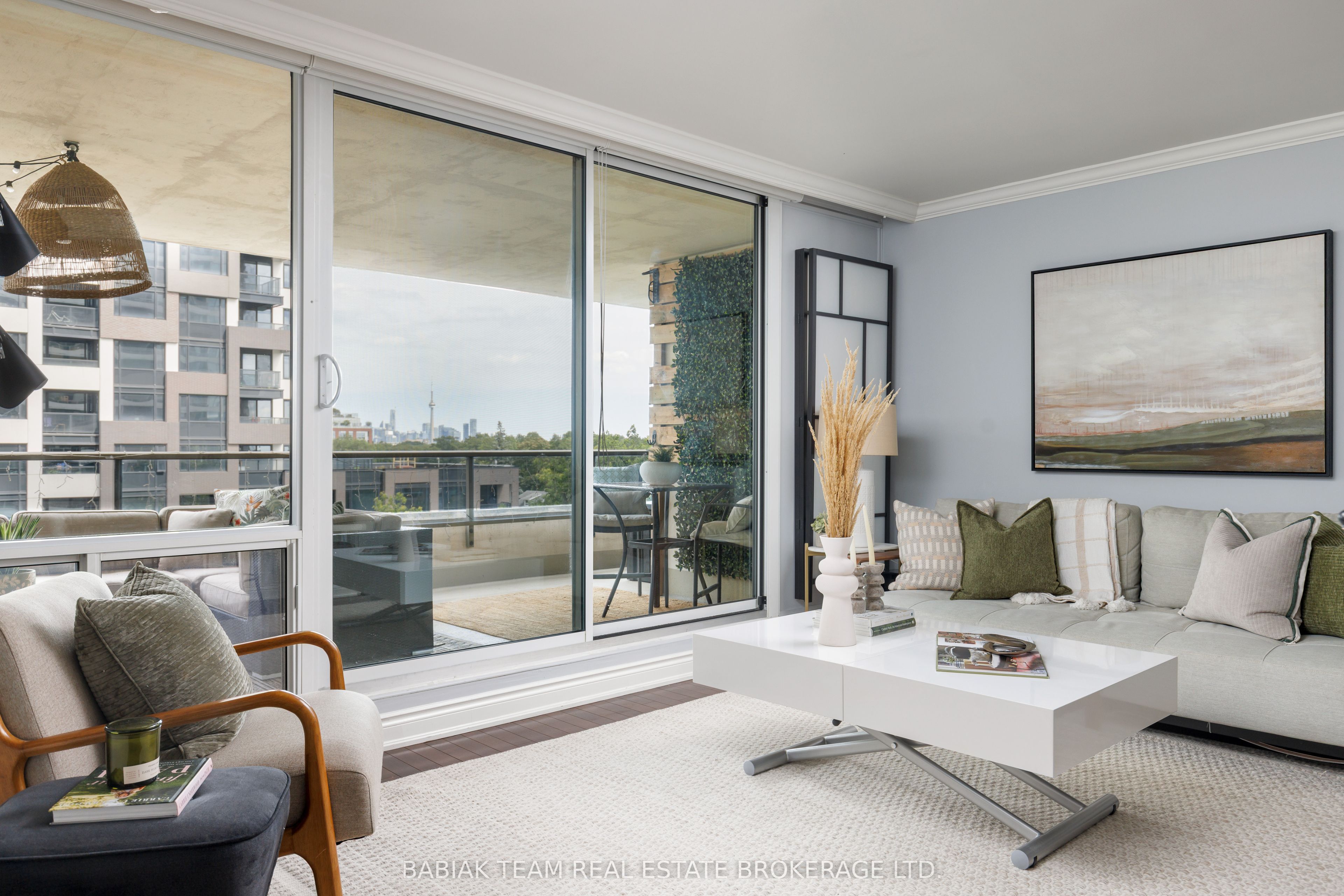 50 Quebec Avenue 705 Property Photo 5