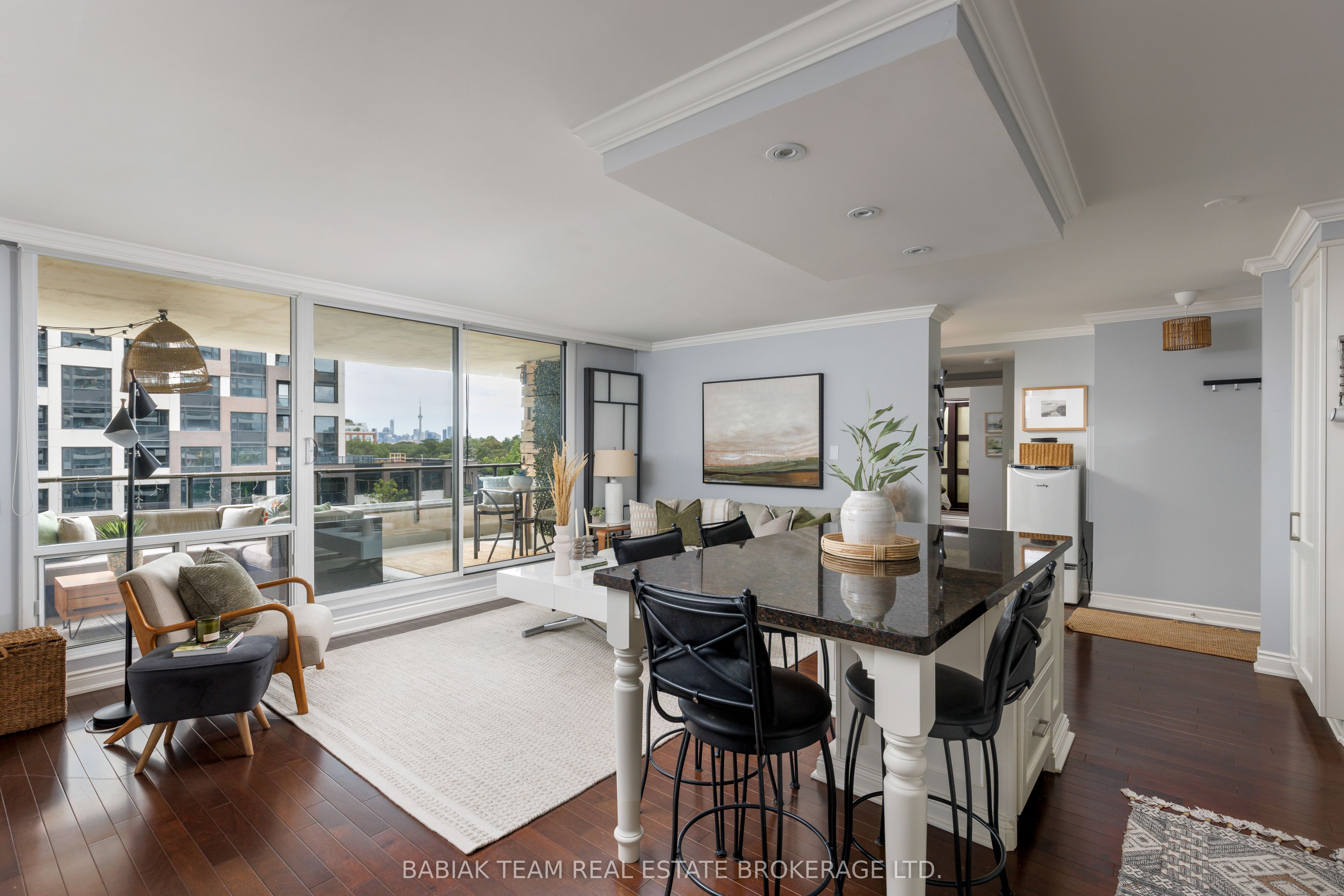 50 Quebec Avenue 705 Property Photo 12