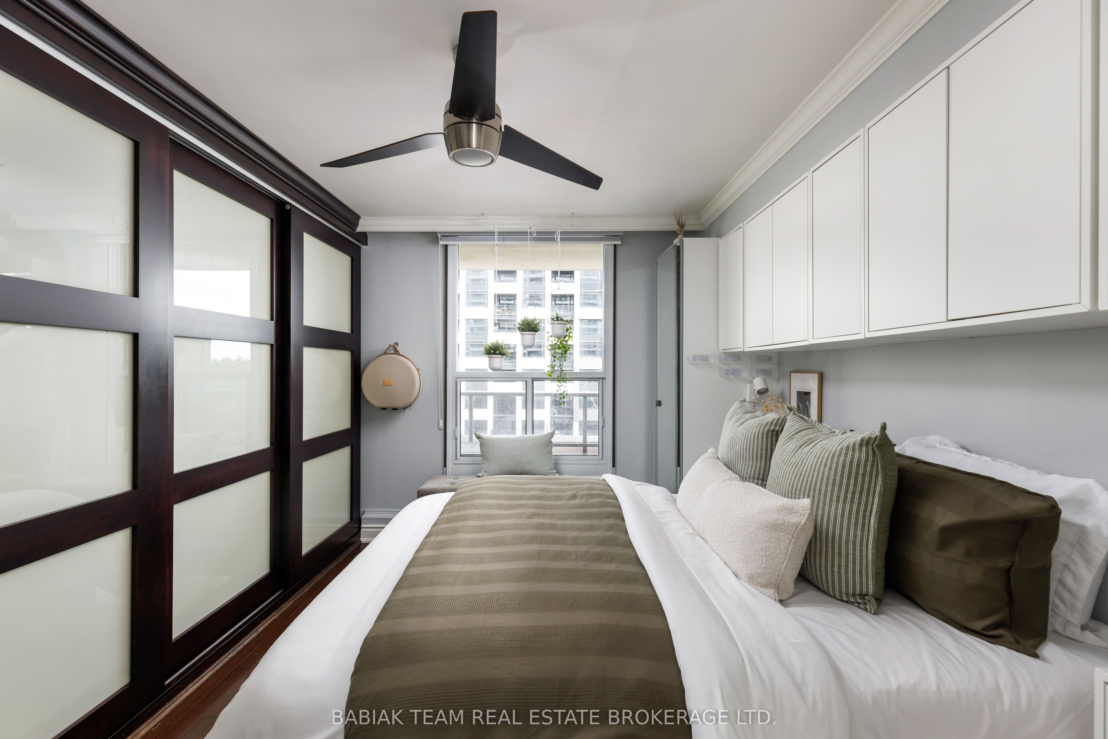 50 Quebec Avenue 705 Property Photo 14