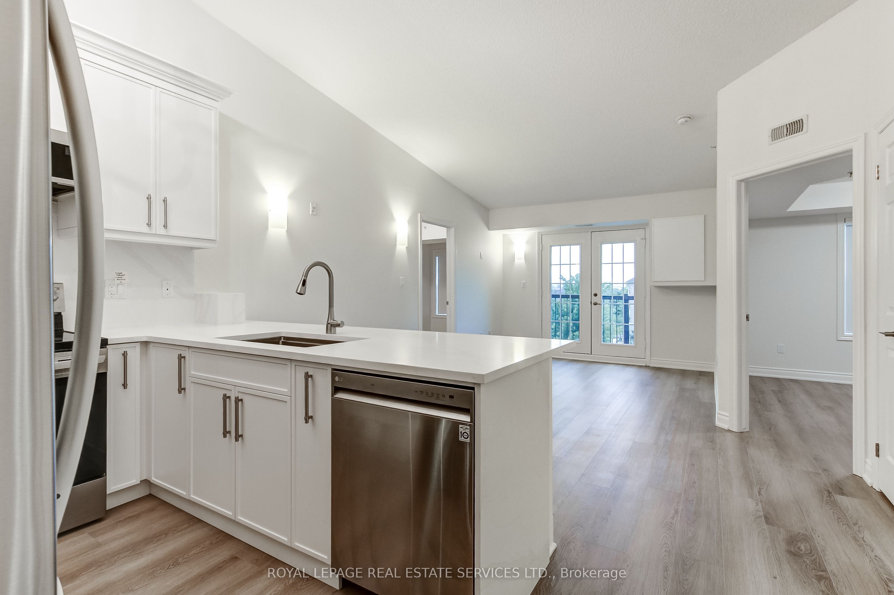 1483 Maple Avenue 409 Property Photo 8