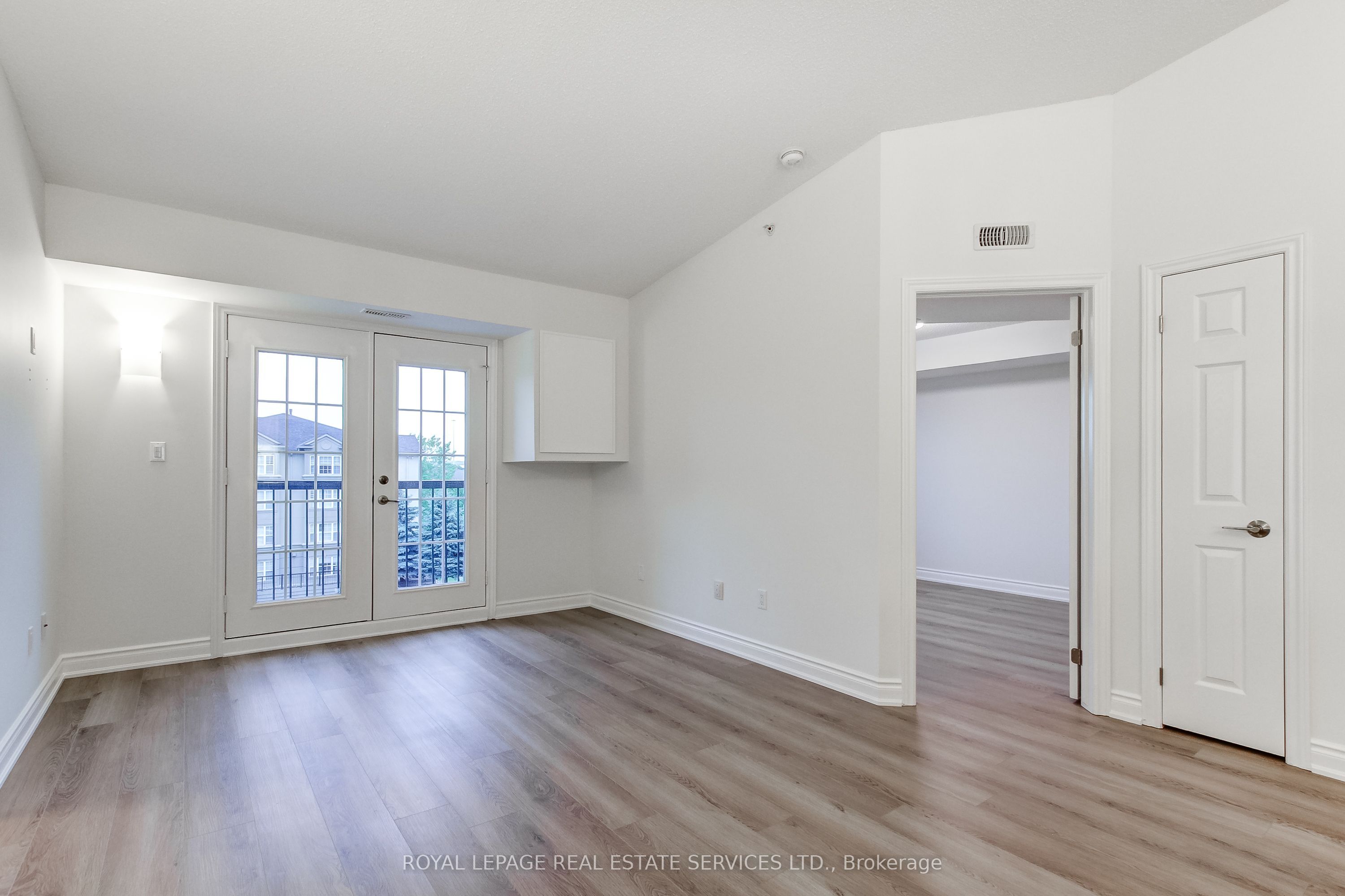 1483 Maple Avenue 409 Property Photo 26
