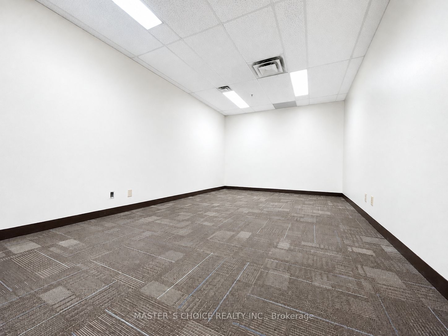 160 Traders Boulevard 216 Property Photo 4