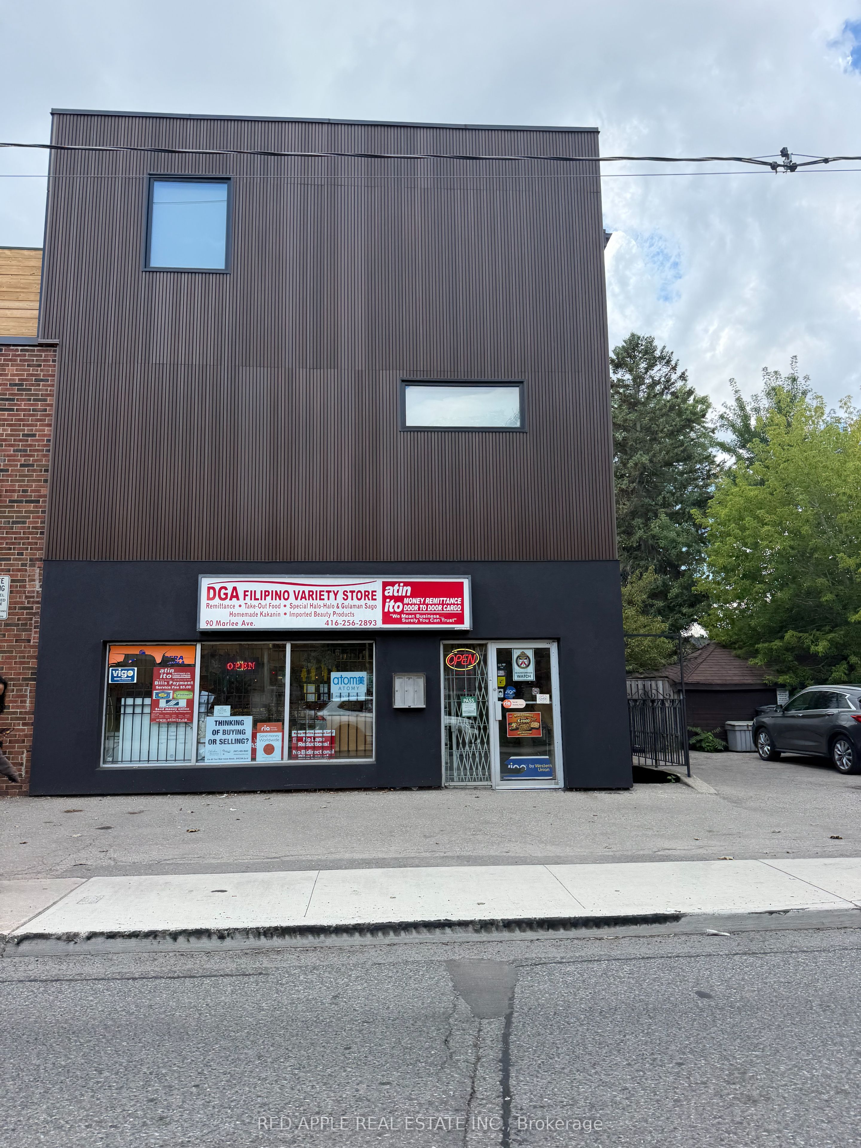 90 Marlee Avenue Property Photo 2