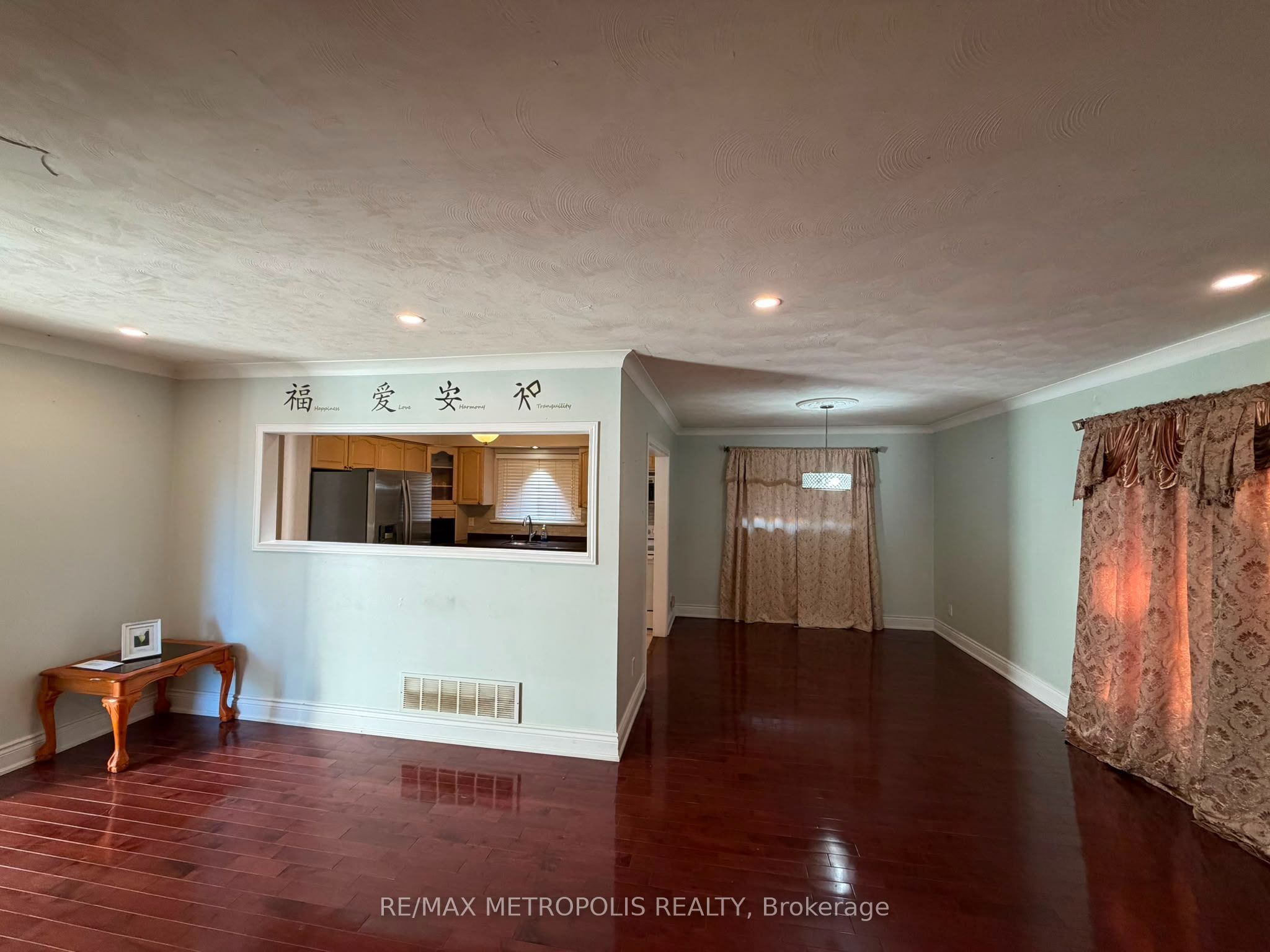 37 Carlyle Crescent Upper Property Photo 14