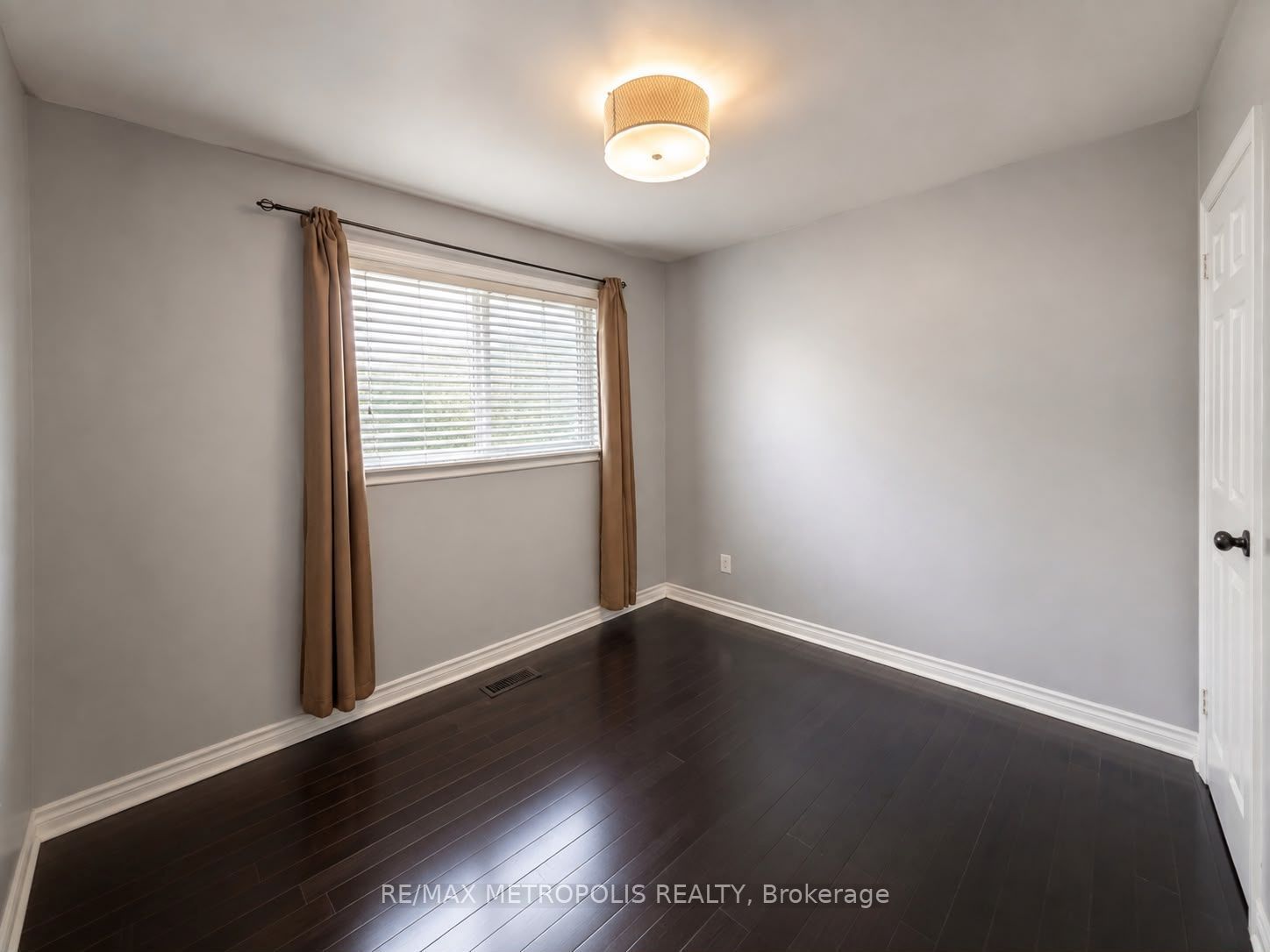 37 Carlyle Crescent Upper Property Photo 27