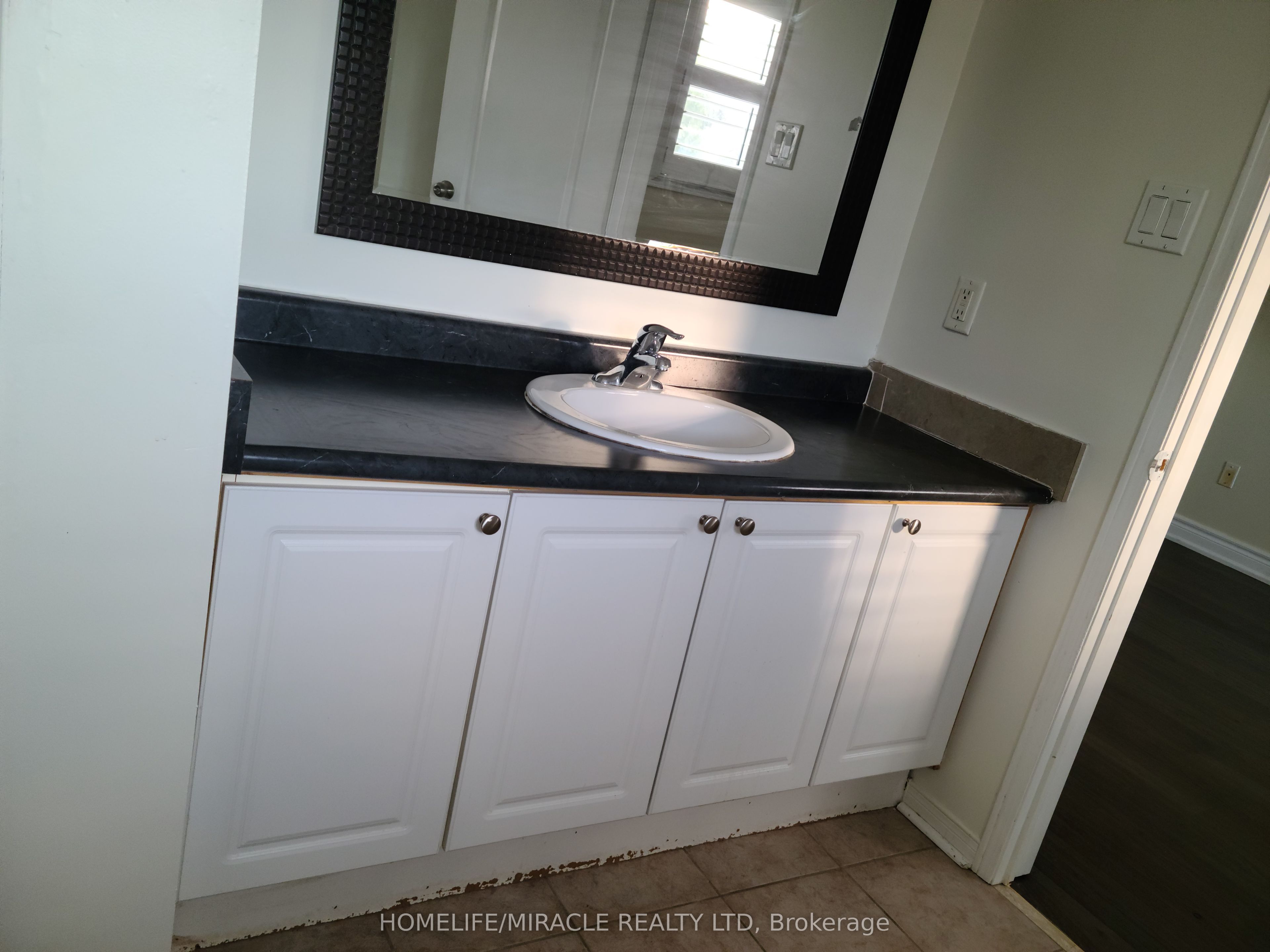 7 Thunderbird Trail Property Photo 13