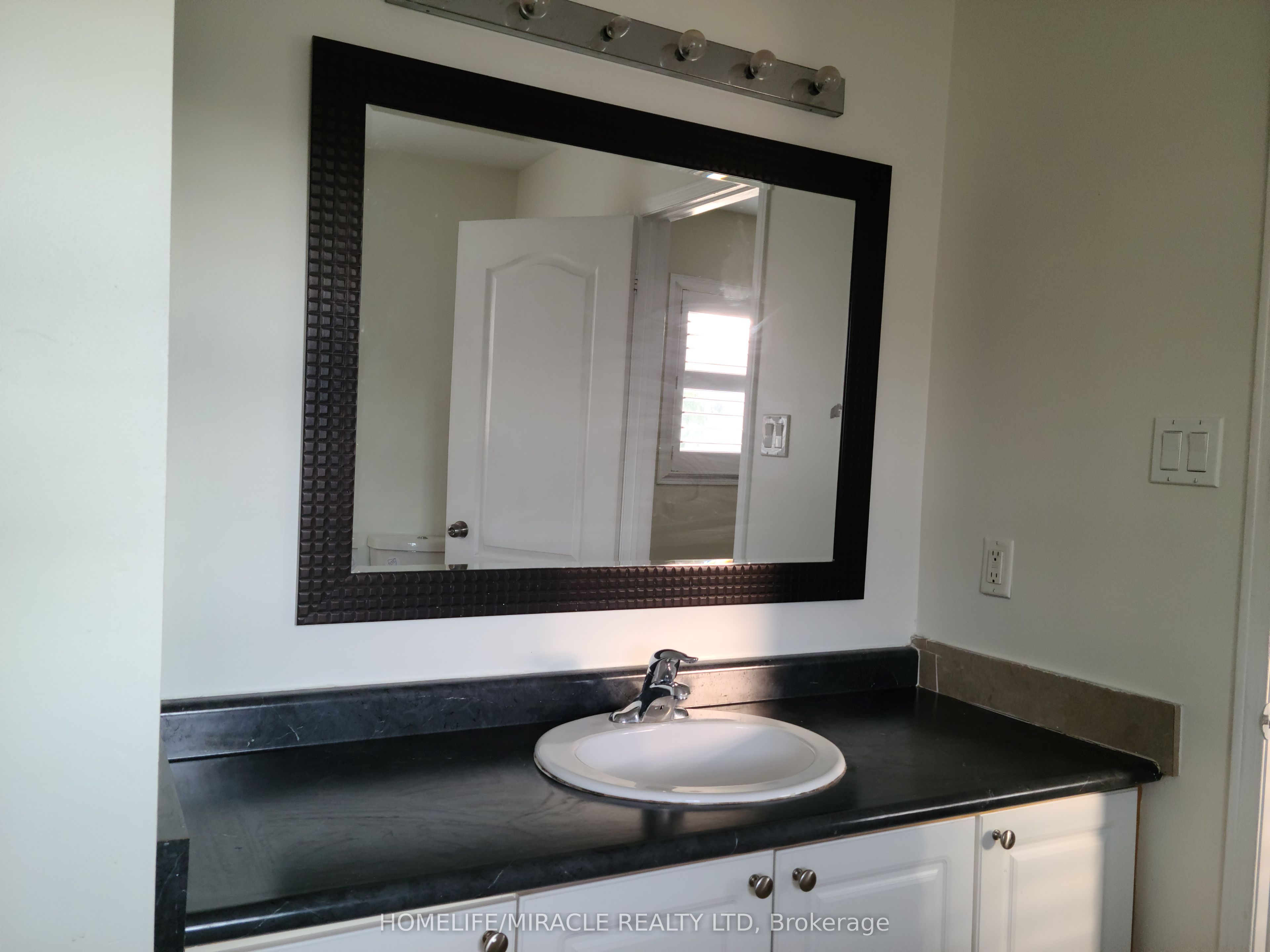 7 Thunderbird Trail Property Photo 15