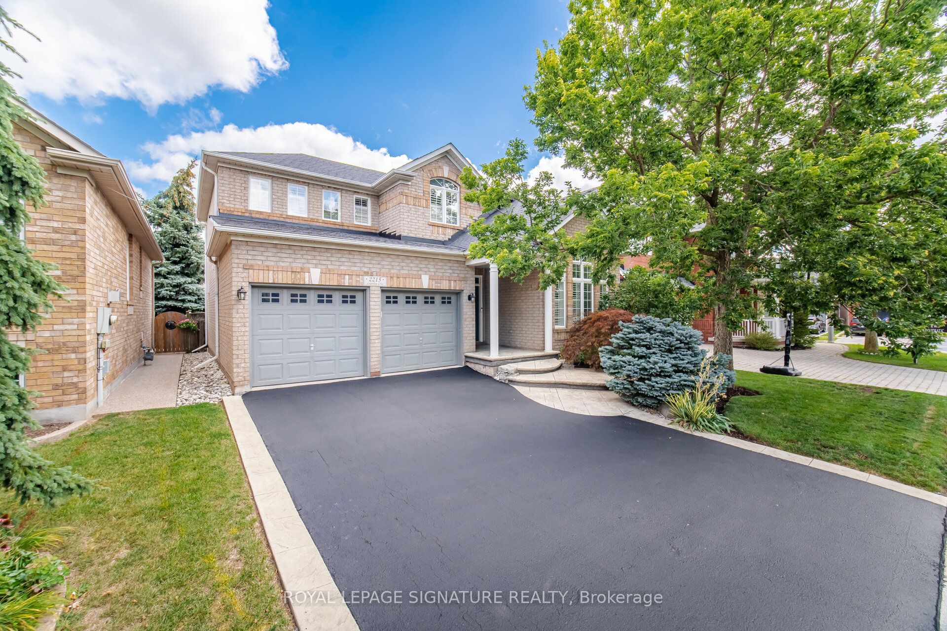 2215 Lapsley Crescent Property Photo 1