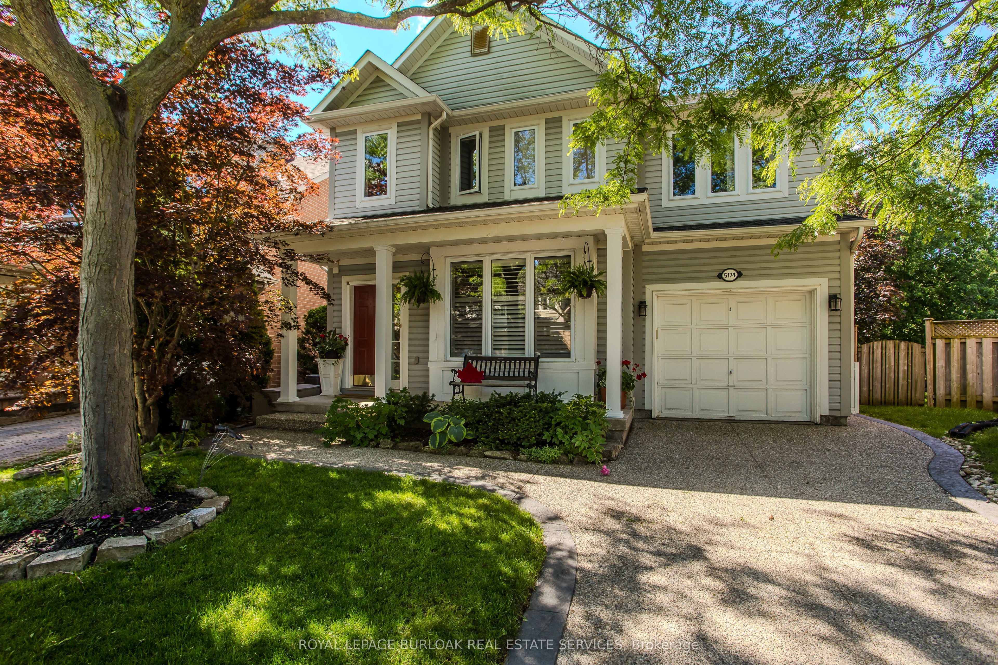 5174 Ravine Crescent Property Photo 1