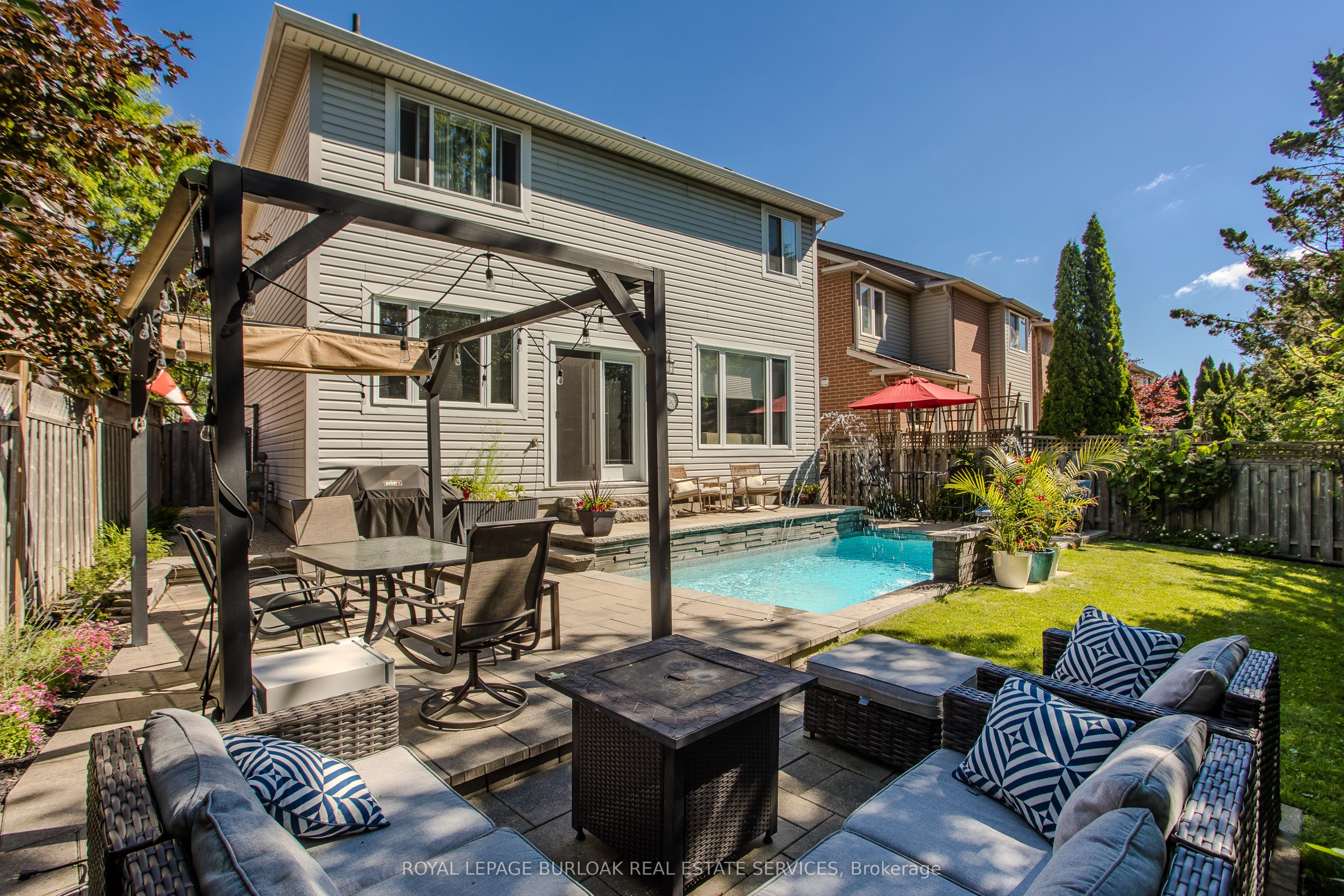 5174 Ravine Crescent Property Photo 4