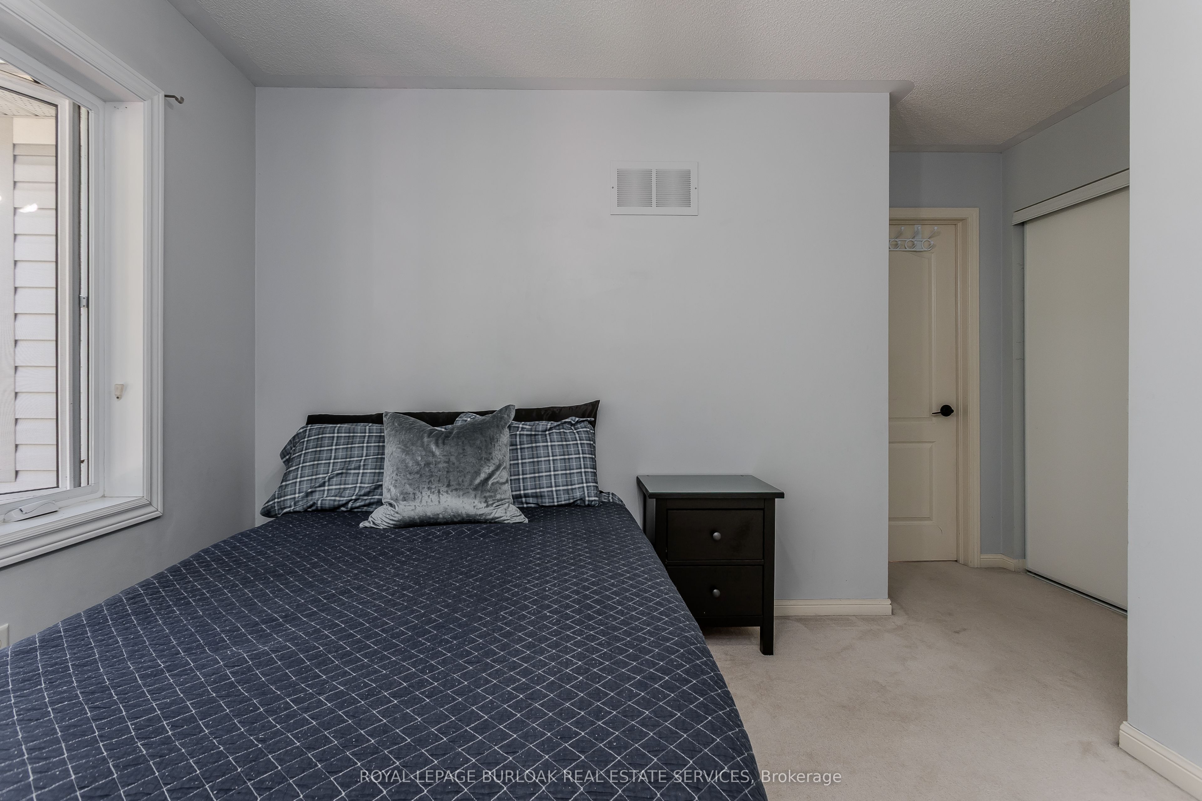 5174 Ravine Crescent Property Photo 17