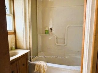 18 Young Street Property Photo 6