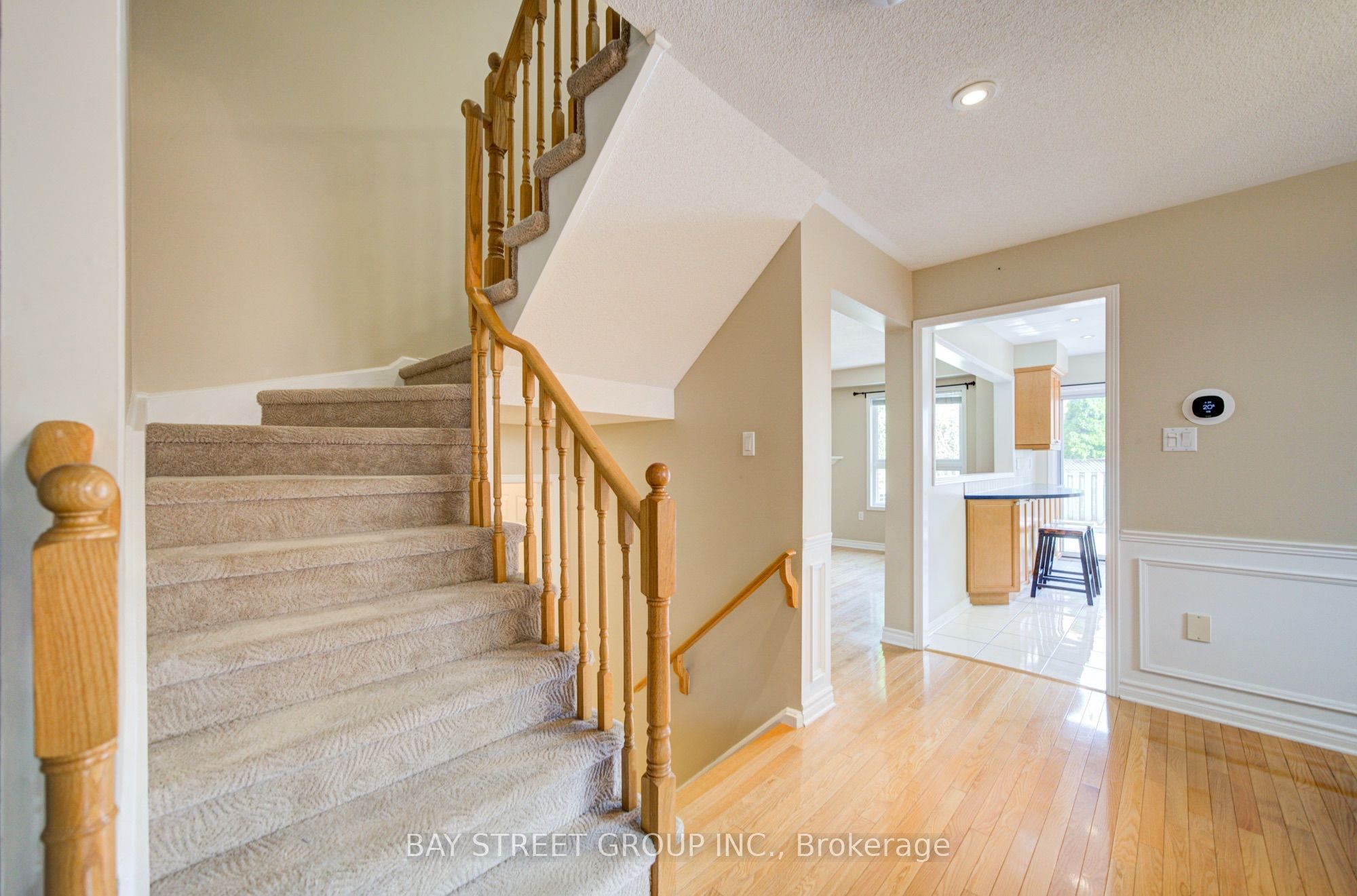 5922 Dalebrook Crescent Property Photo 7
