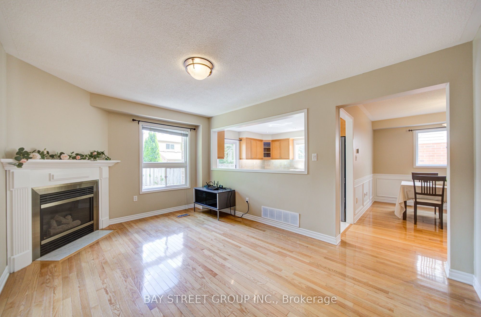 5922 Dalebrook Crescent Property Photo 13