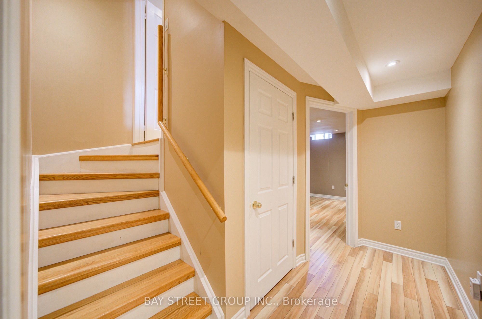 5922 Dalebrook Crescent Property Photo 28