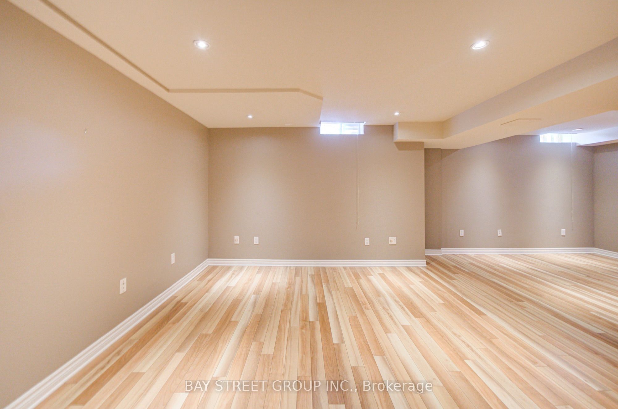 5922 Dalebrook Crescent Property Photo 32