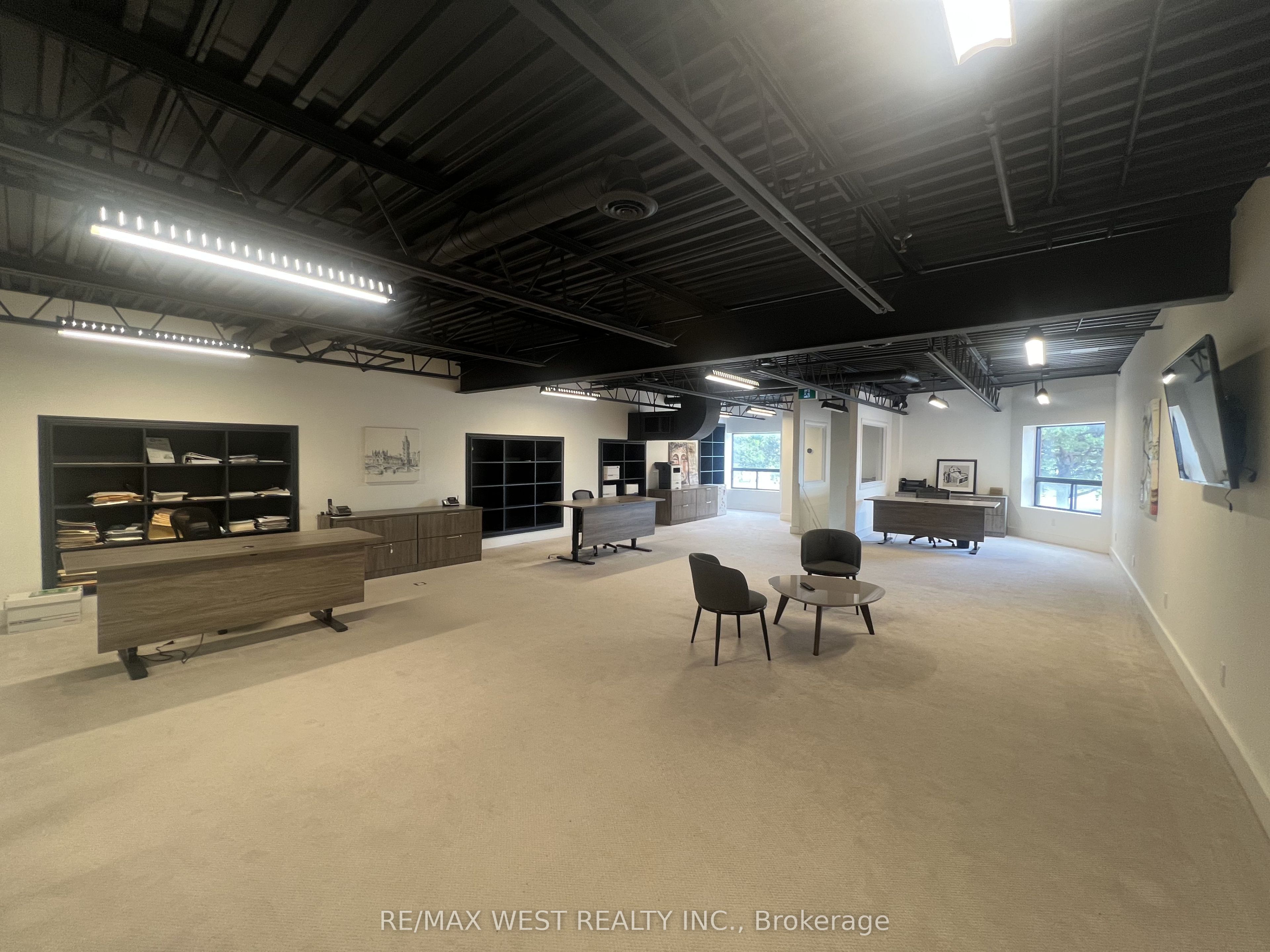 800 Arrow Road 12 (upper) Property Photo 5