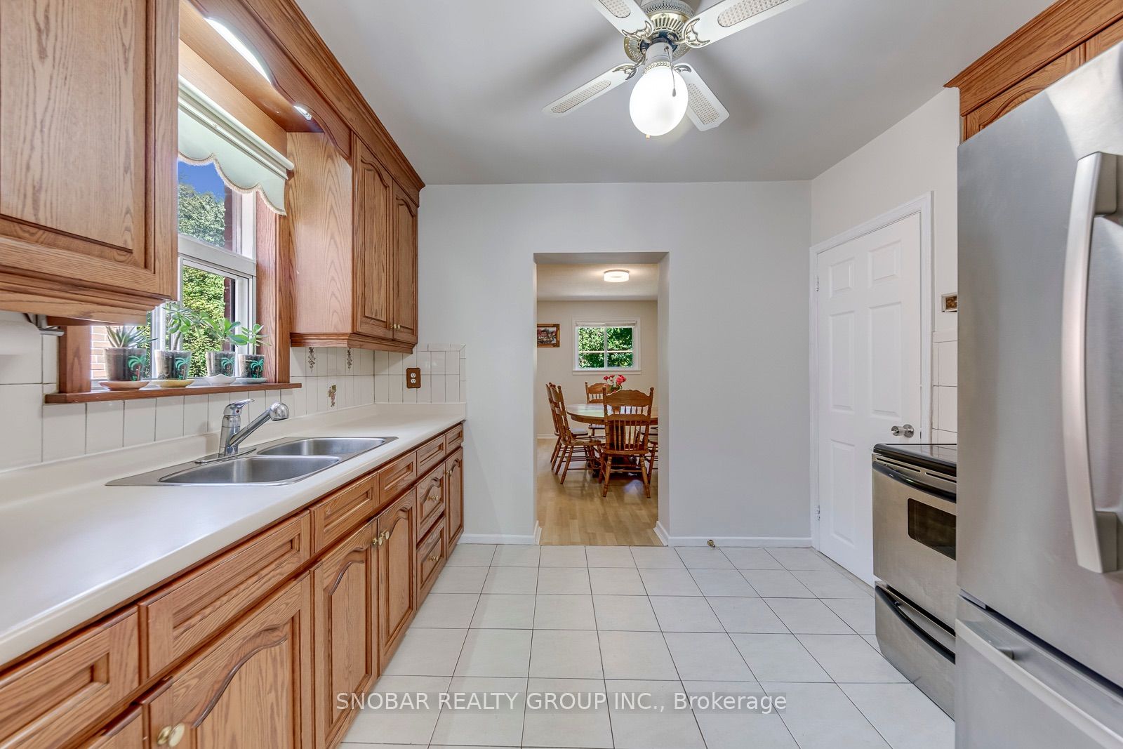 40 Dixon Road Property Photo 6