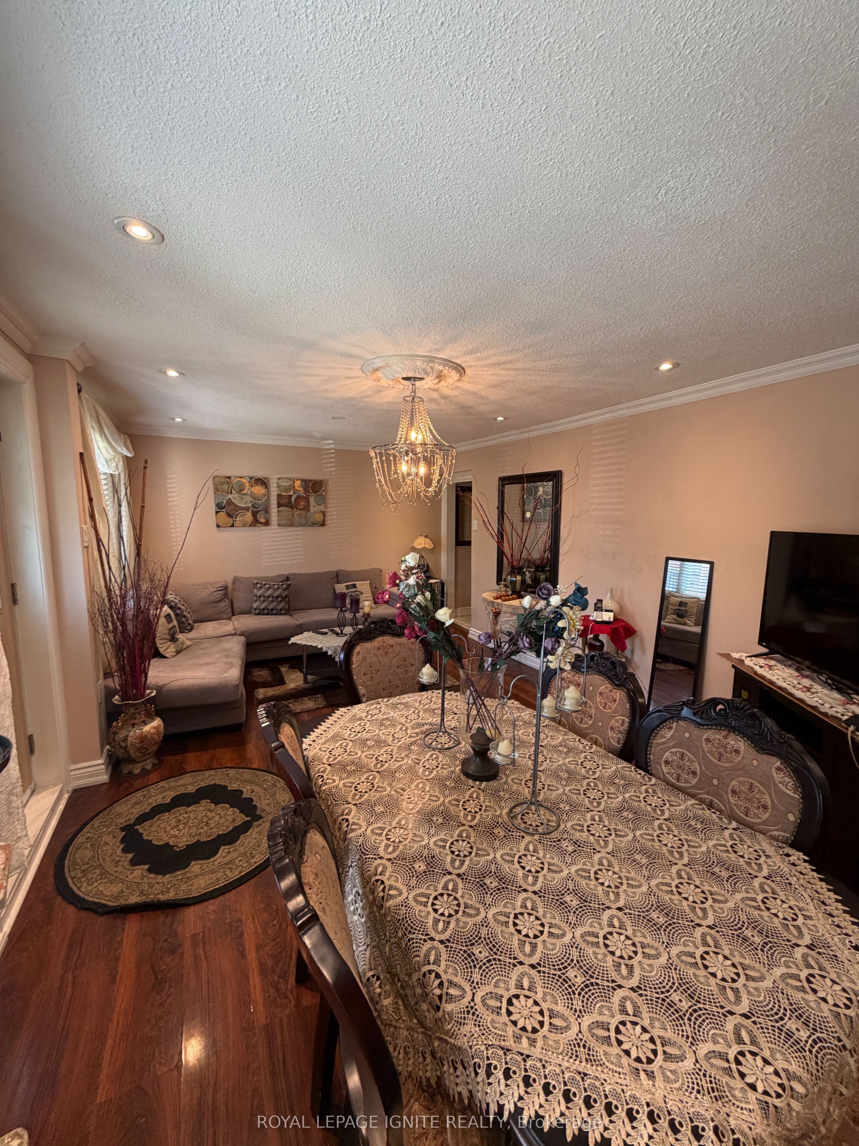 35 Hillary Avenue Property Photo 7