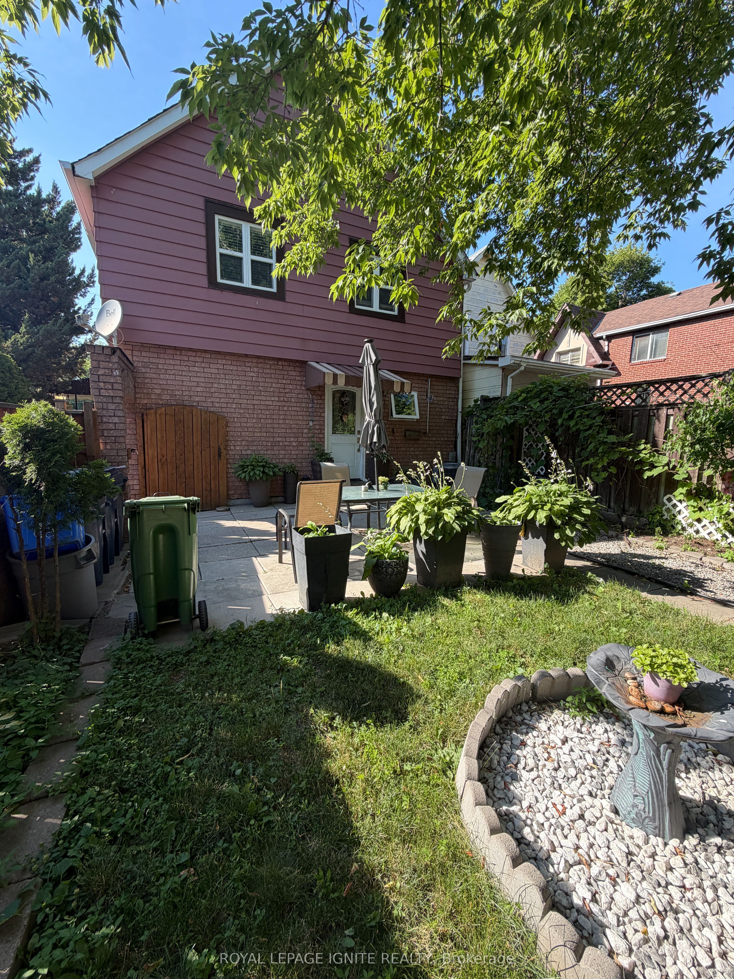 35 Hillary Avenue Property Photo 10