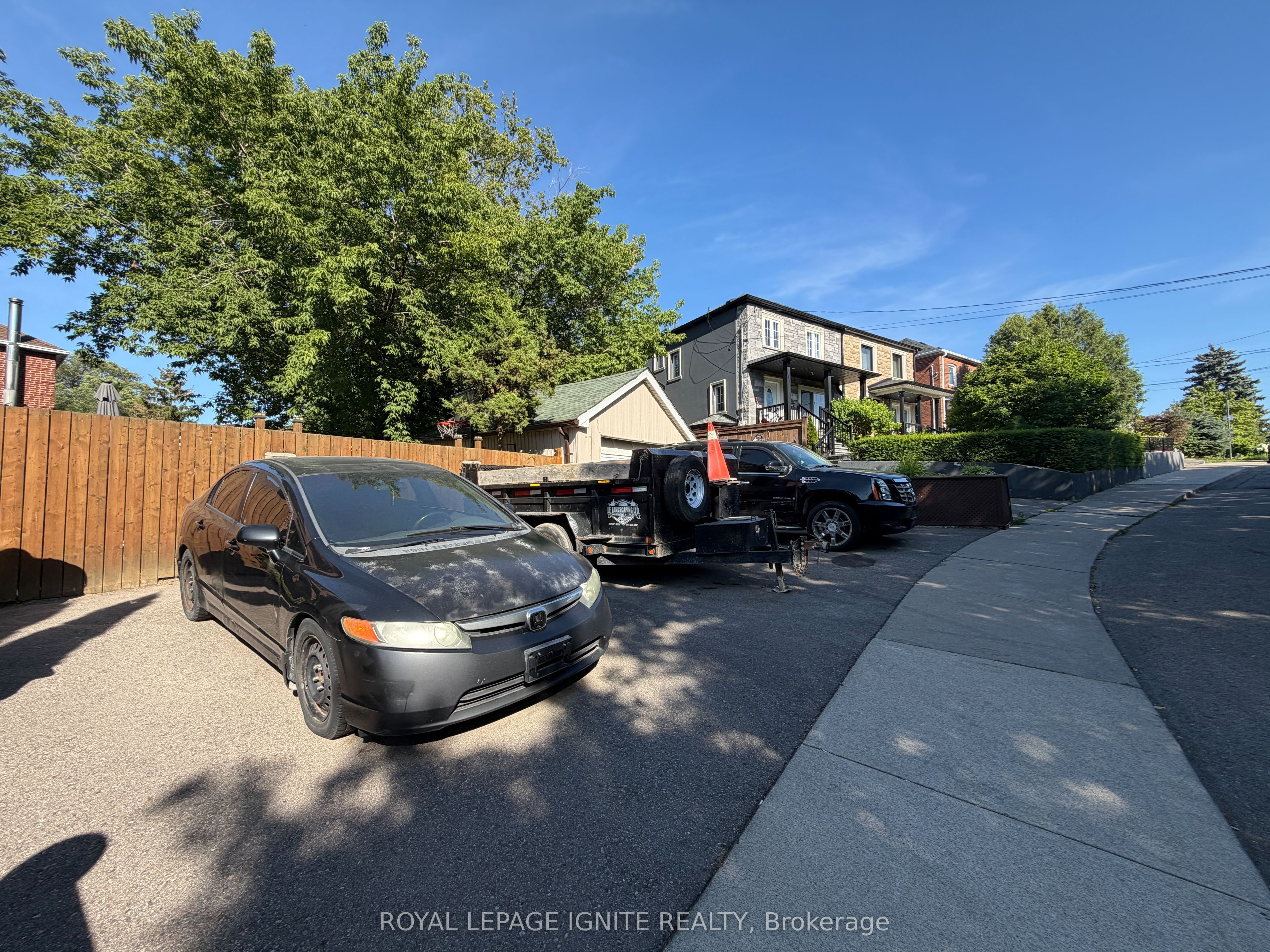 35 Hillary Avenue Property Photo 12