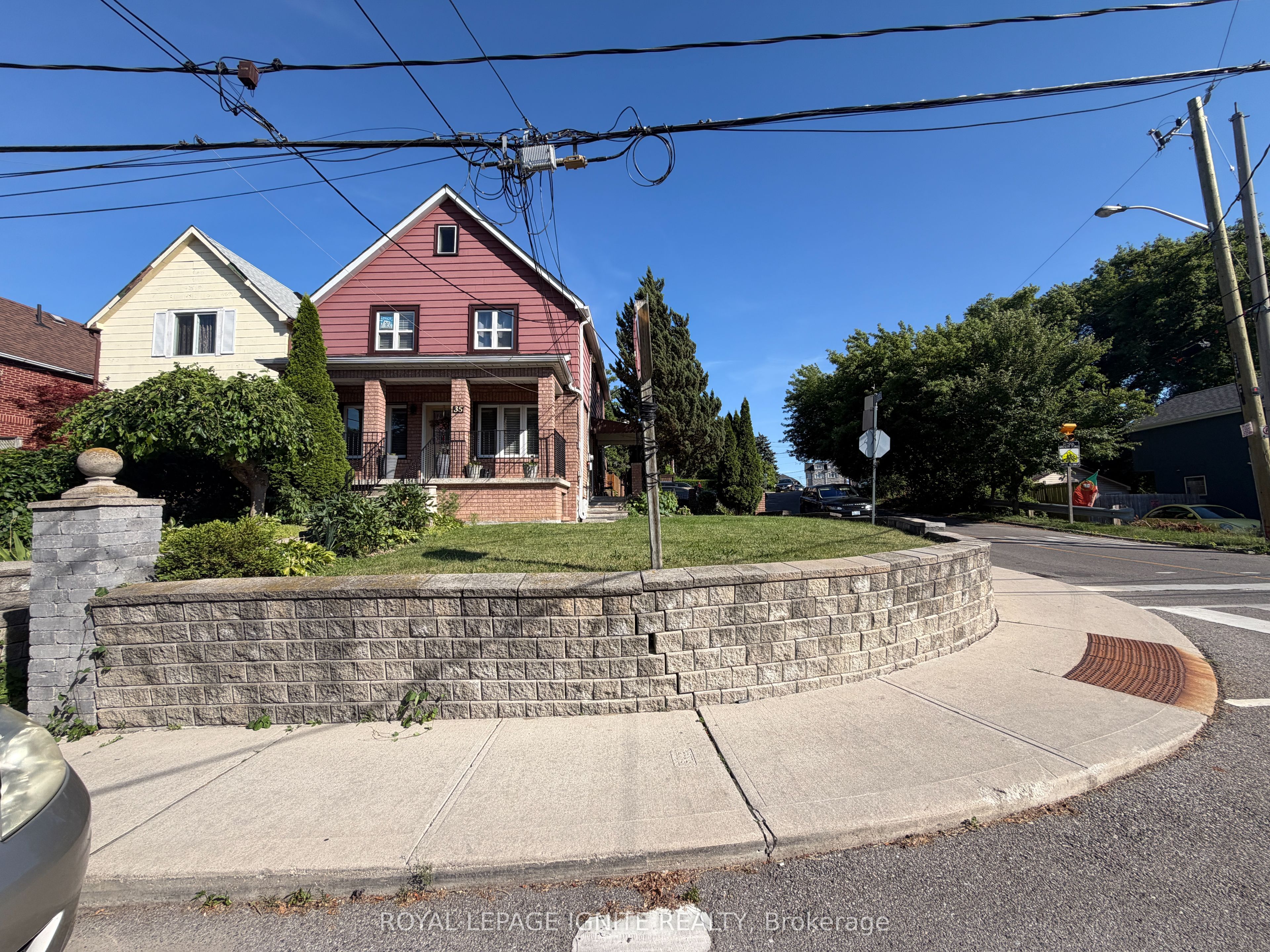 35 Hillary Avenue Property Photo 15
