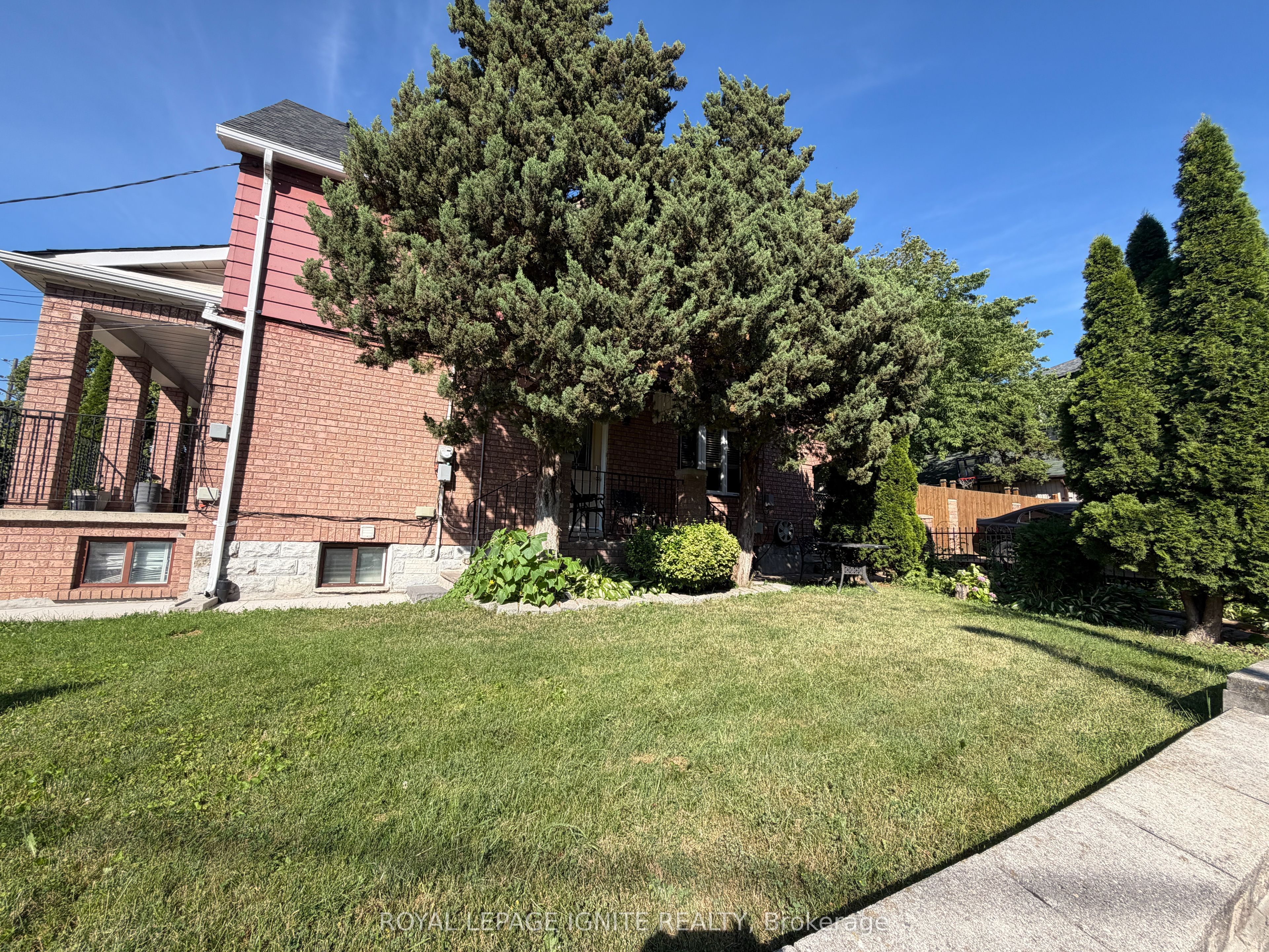 35 Hillary Avenue Property Photo 16