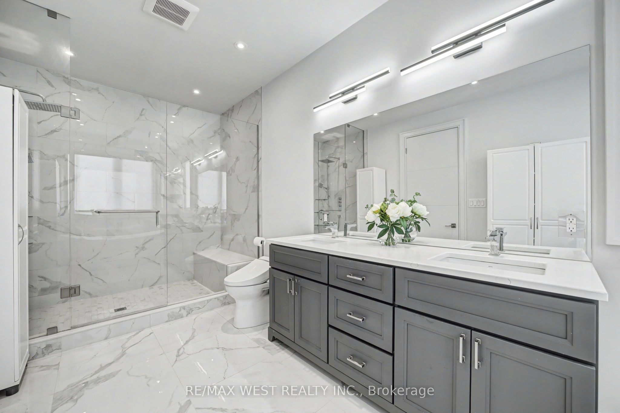 2267 Fifth Line W Property Photo 6