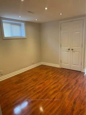 3589 Birchmeadow Crescent Property Photo 4