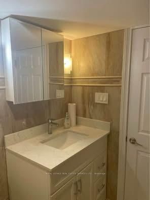 3589 Birchmeadow Crescent Property Photo 8