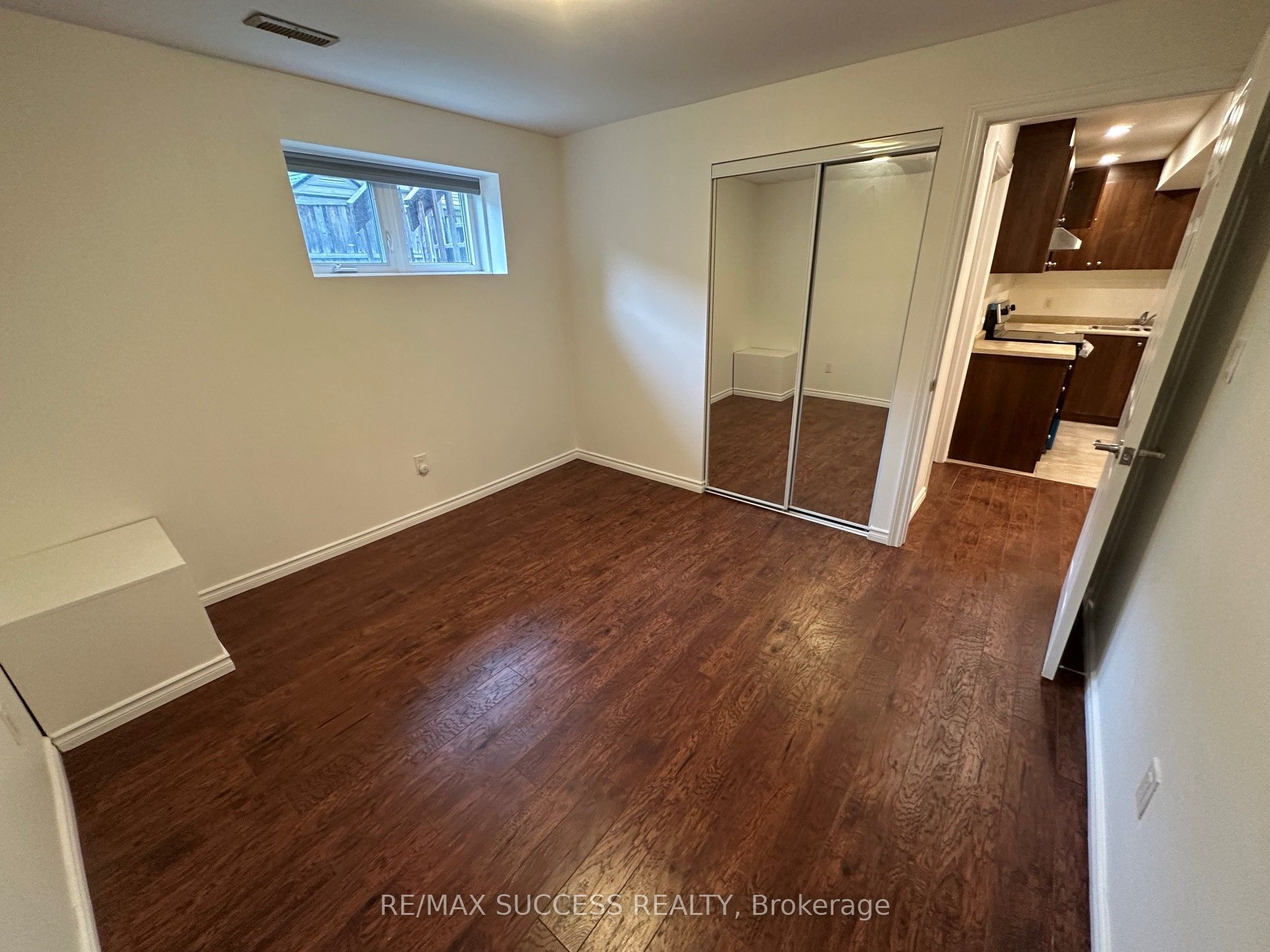 916 Minchin Way Basement Property Photo 6
