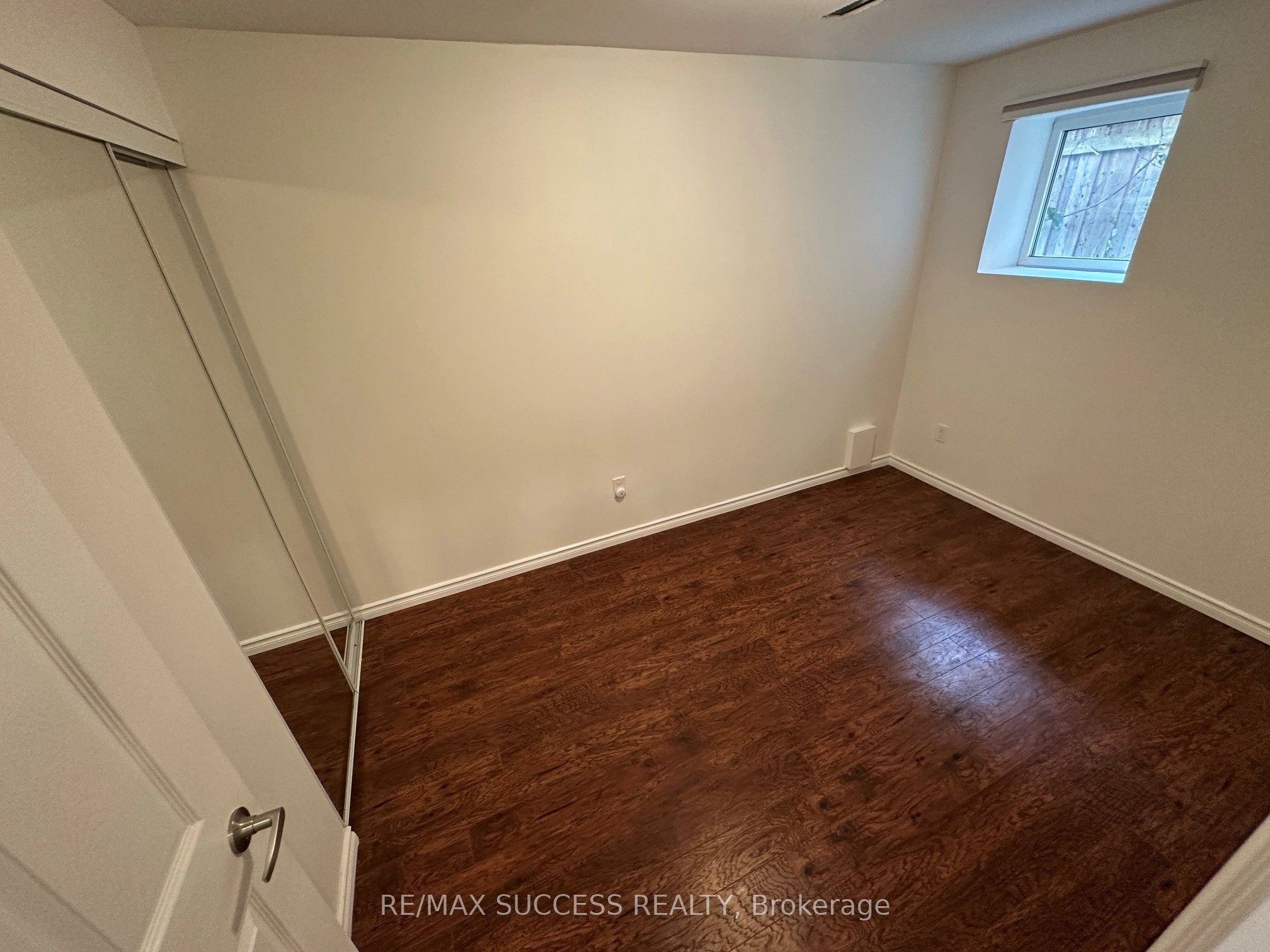 916 Minchin Way Basement Property Photo 10
