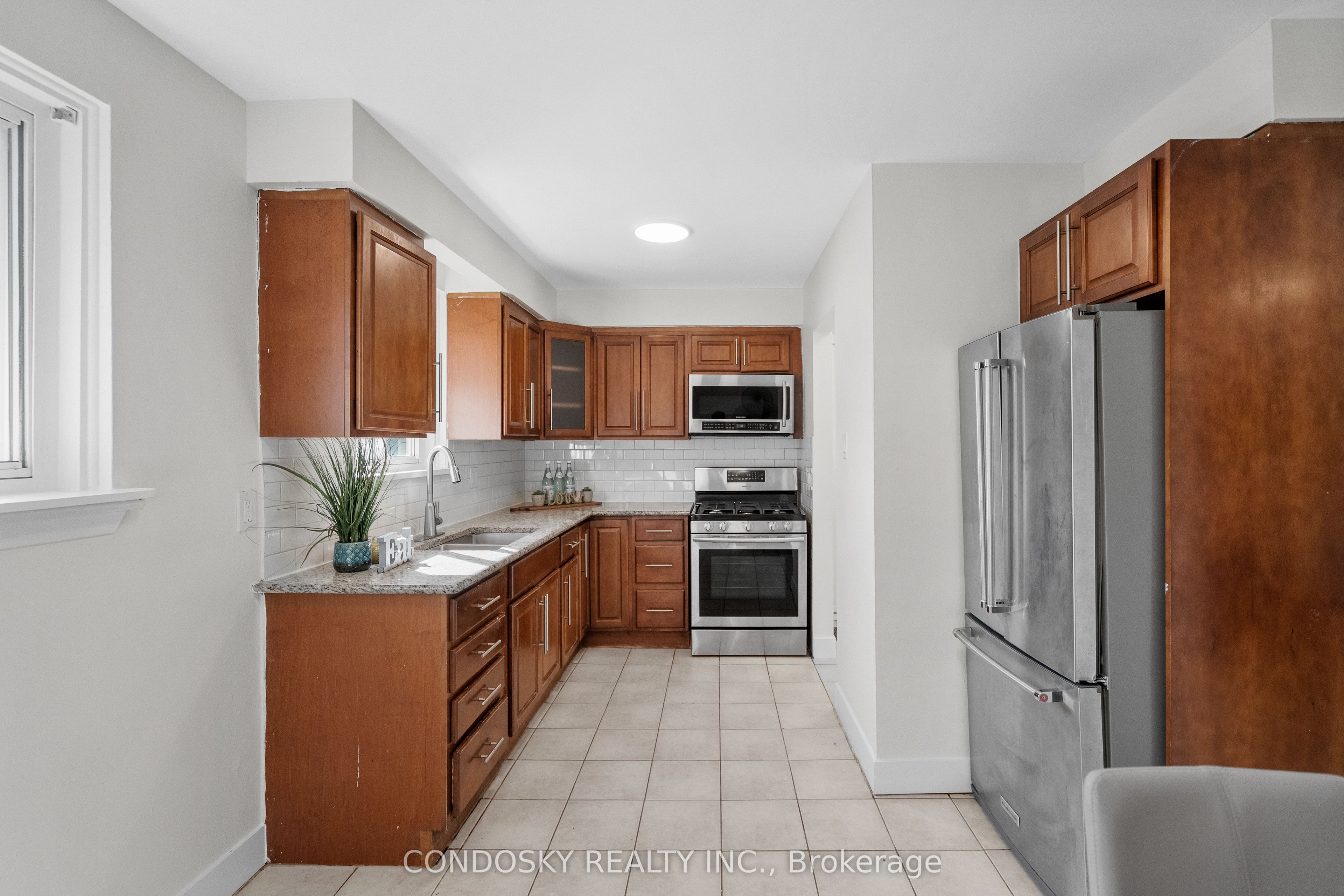 768 Annamore Road Property Photo 11