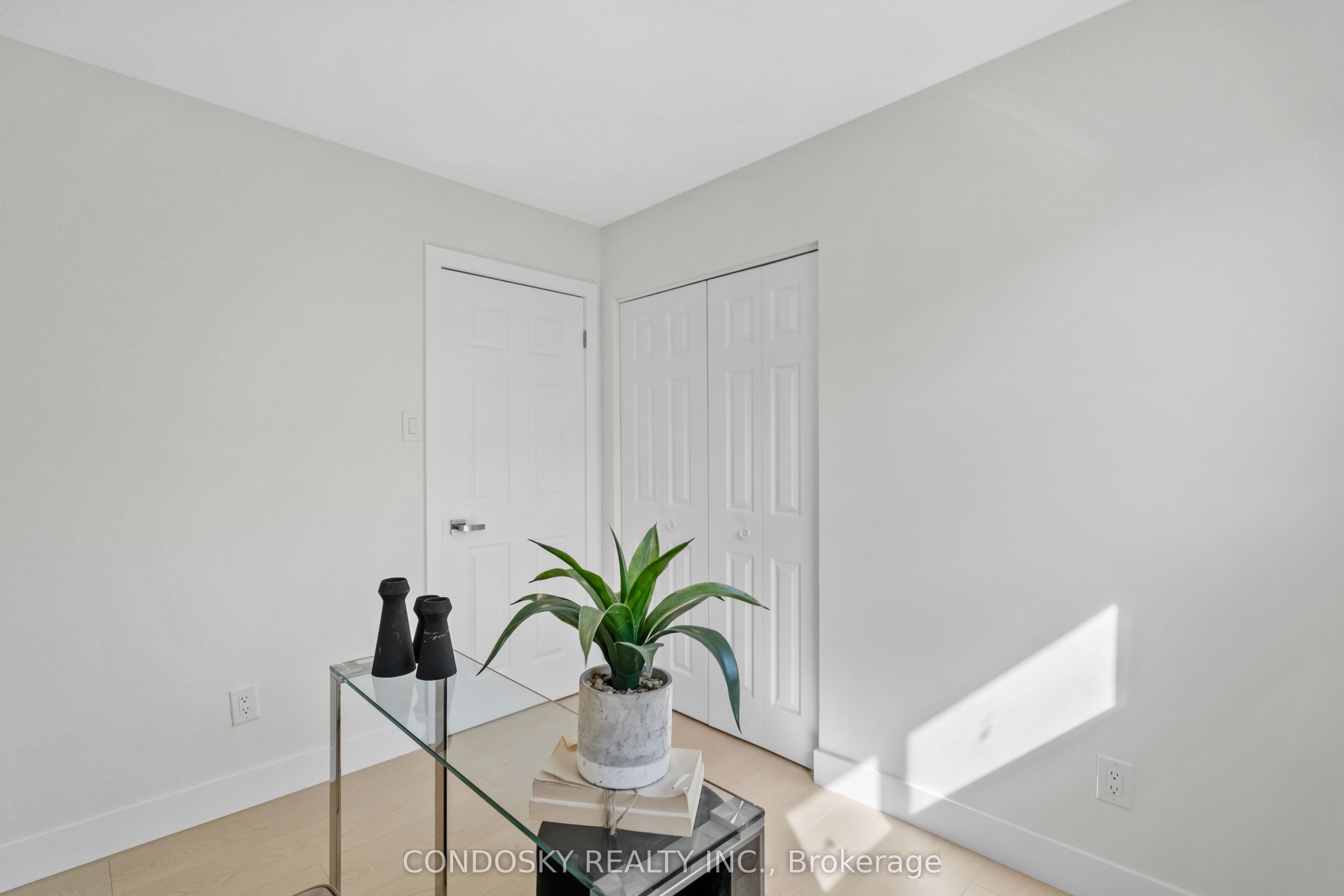 768 Annamore Road Property Photo 26