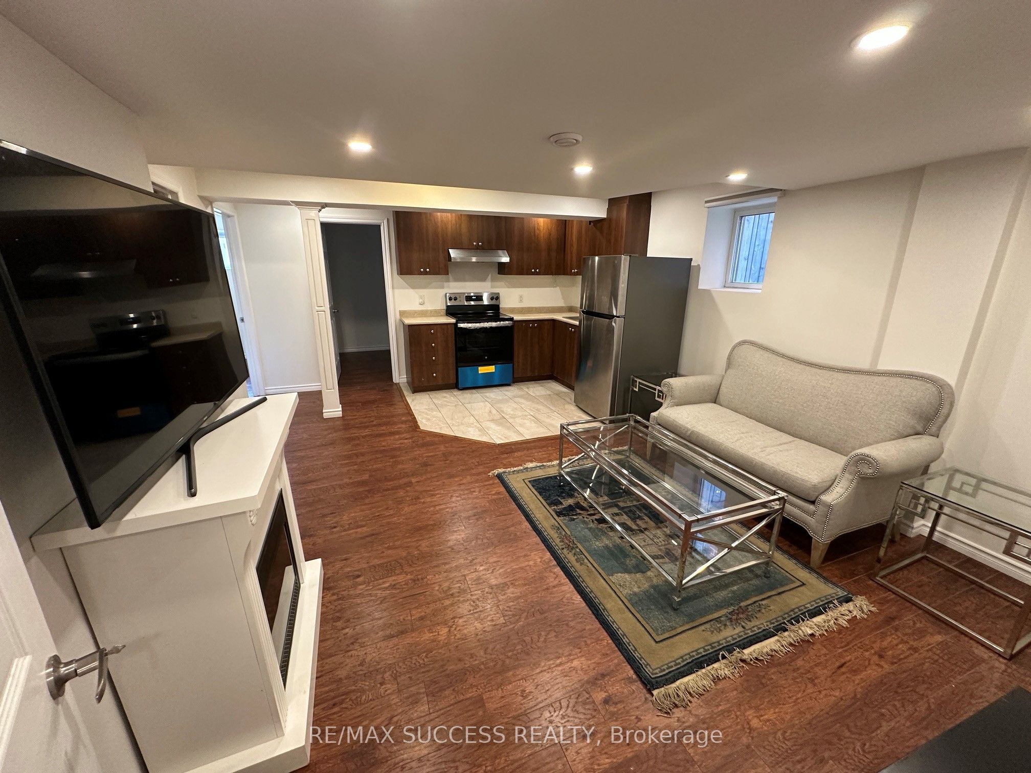 916 Minchin Way Basement Property Photo 3