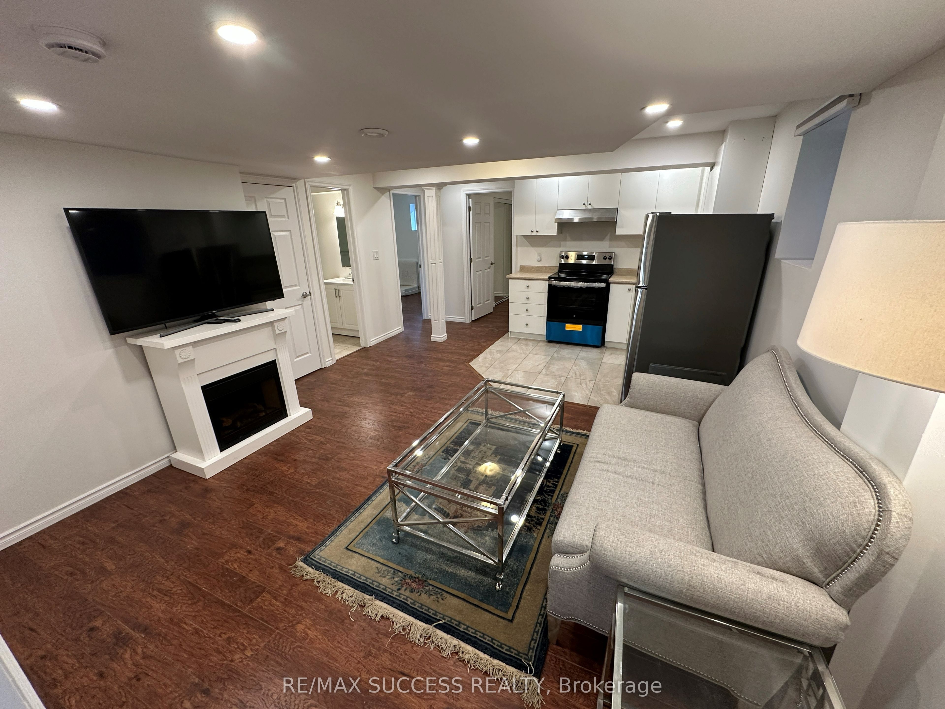 916 Minchin Way Basement Property Photo 3