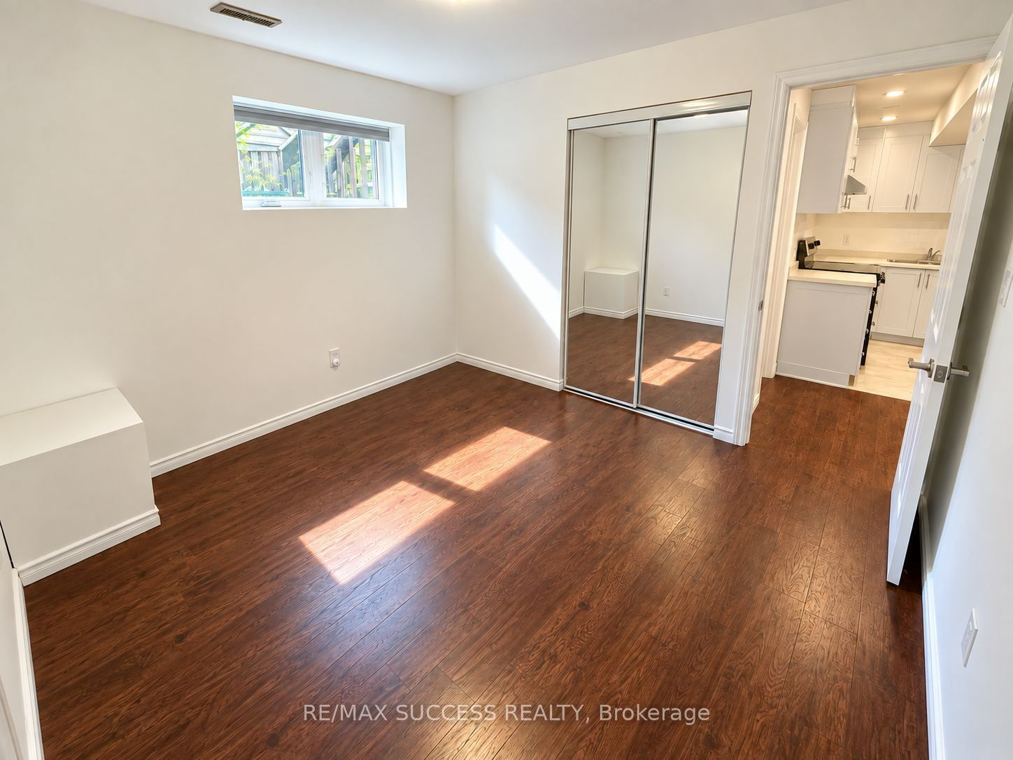 916 Minchin Way Basement Property Photo 8