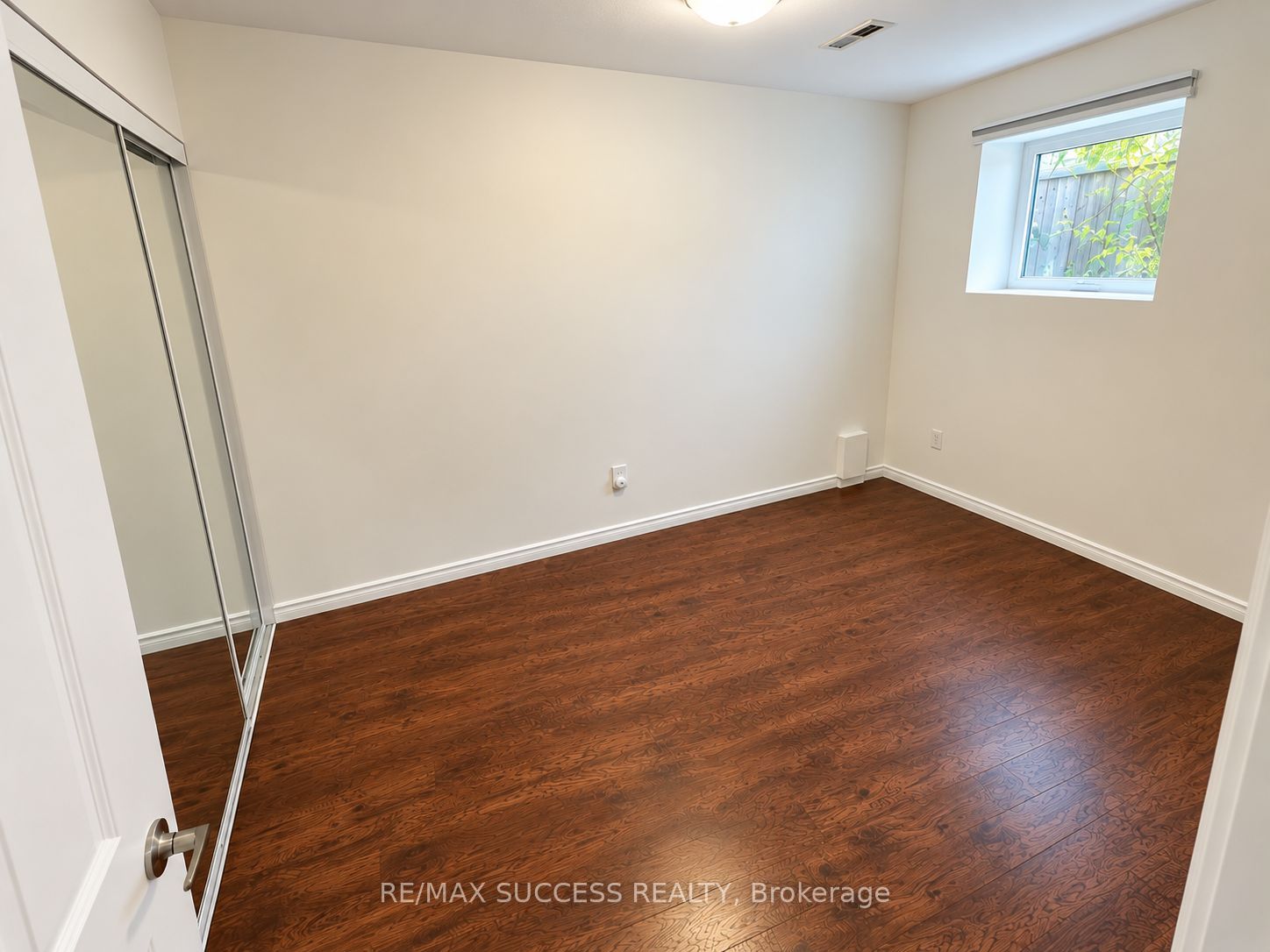 916 Minchin Way Basement Property Photo 10